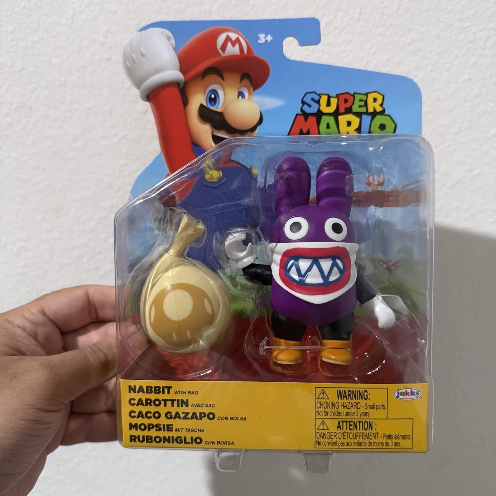 Rare Super Mario World Nabbit with Bag 4&Prime; Inch Action Figure Jakks Pacific