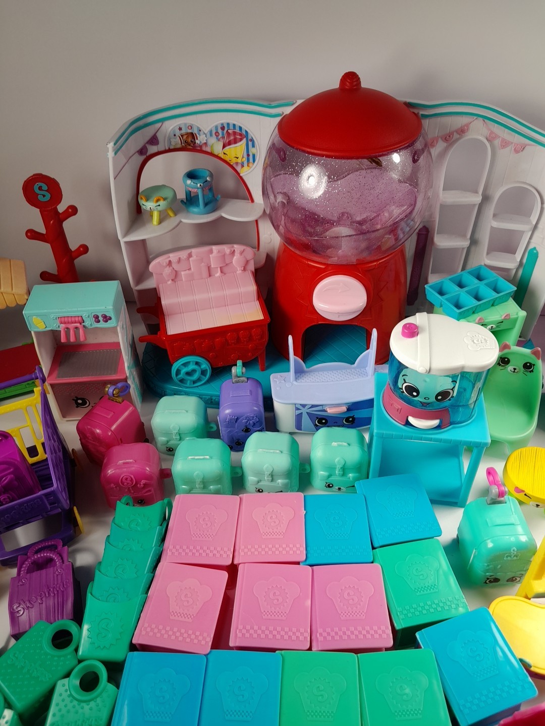 Shopkins Accessories Lot Misc. Items Sweet spot Gumball Machine