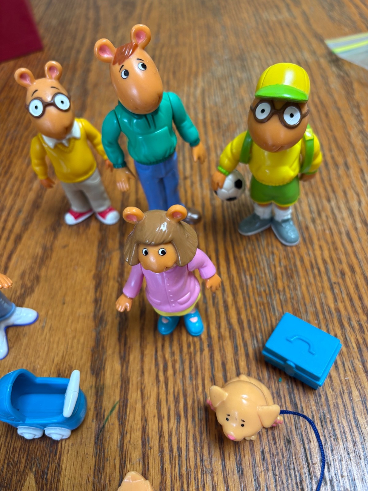 PBS Kids Arthur Aardvark Family Lot Of 5 Posable Figures Dog & Toys Hasbro 90&rsquo;s
