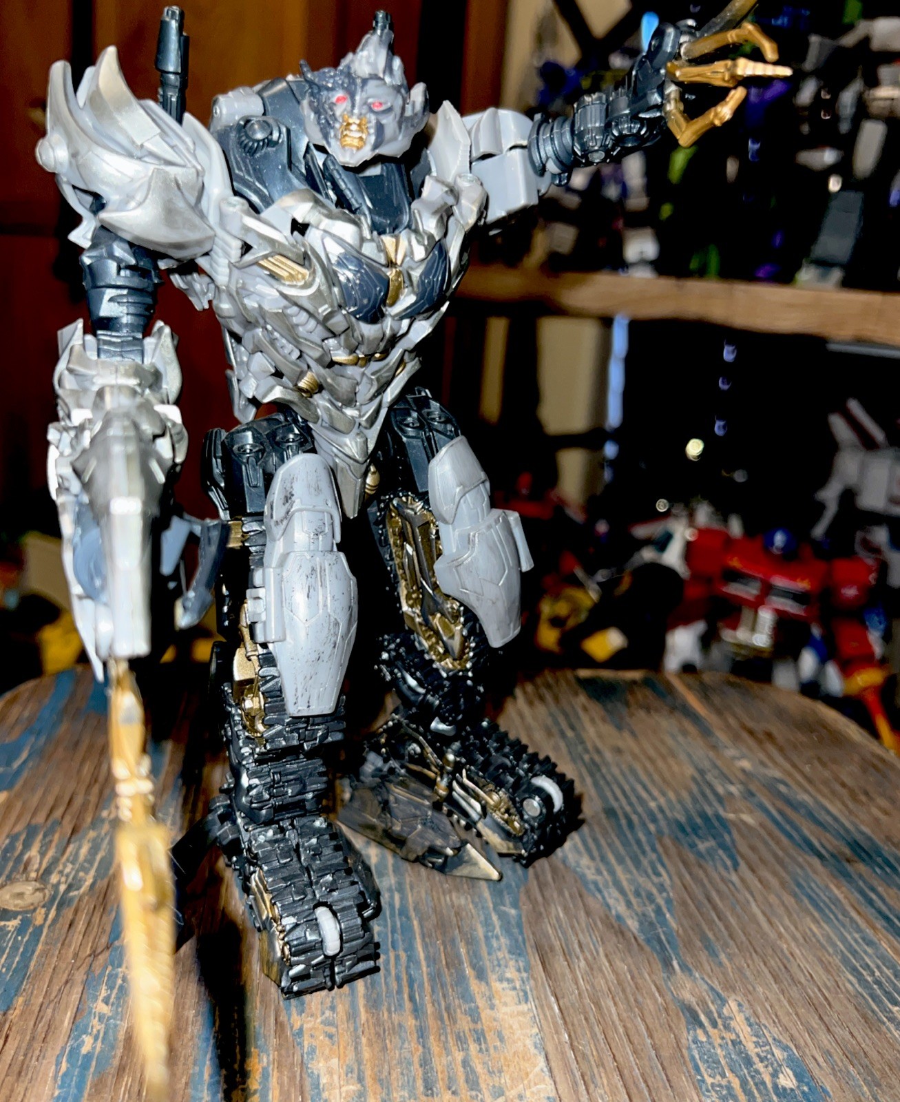Transformers Studio Series 31 Battle Damaged Megatron Voyager 2017 Hasbro