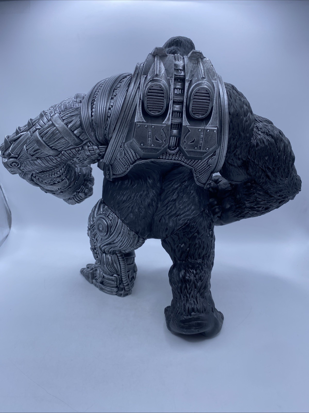 McFarlane Raw10 CY-GOR Cybernetic Silverback Gorilla 12&Prime; Action Figure Cygor