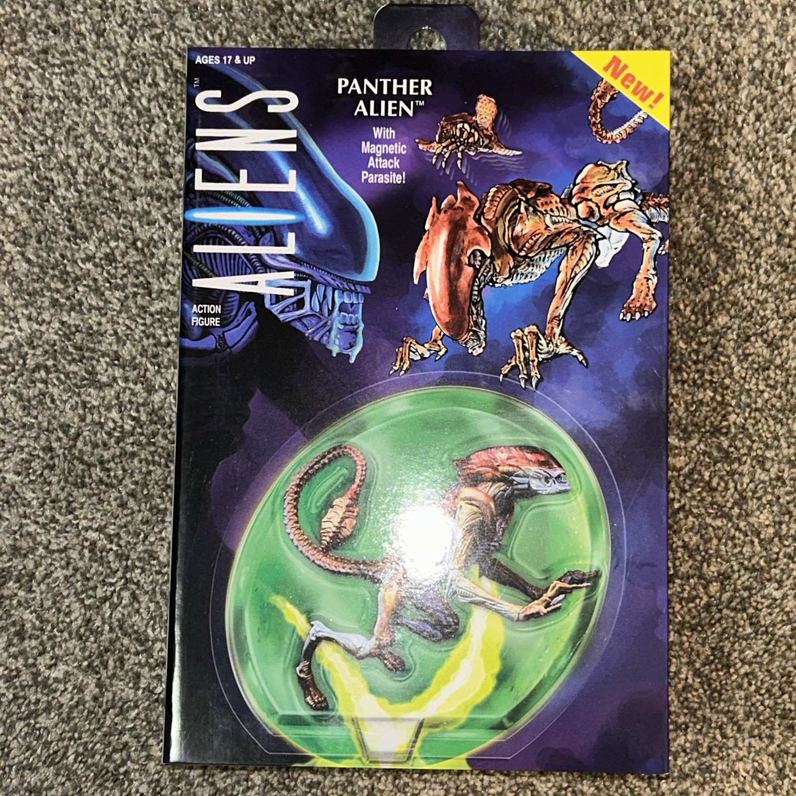 2020 NECA ALIENS Panther Alien w/Magnetic Attack Parasite Action Figure NEW MINT