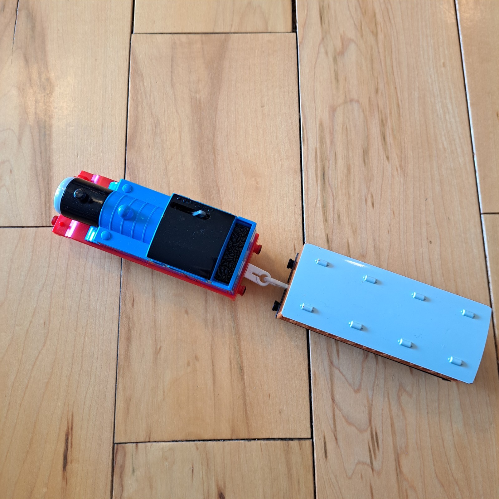 TOMY THOMAS W/ CLARABEL! Thomas Train Motorized Trackmaster