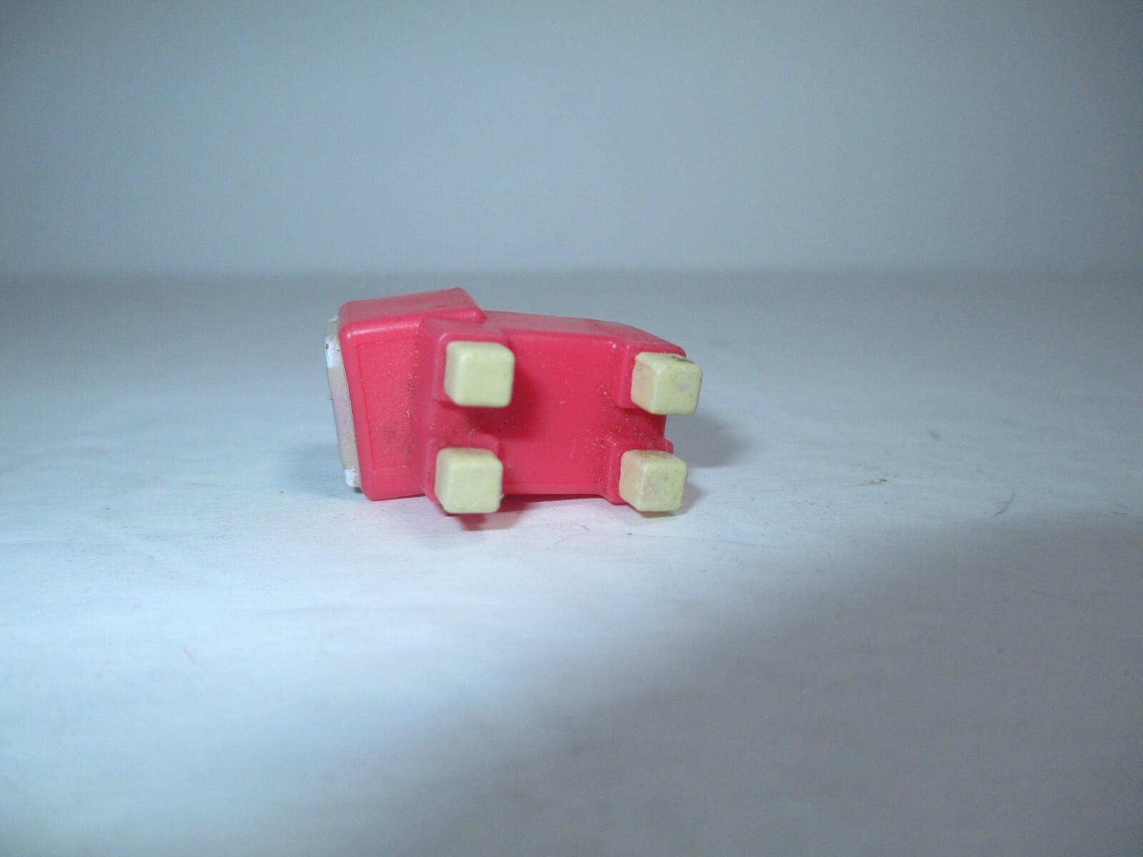 Minecraft Mini-Figure Grass Series 1 1&Prime; Pink Sheep Figure Mojang