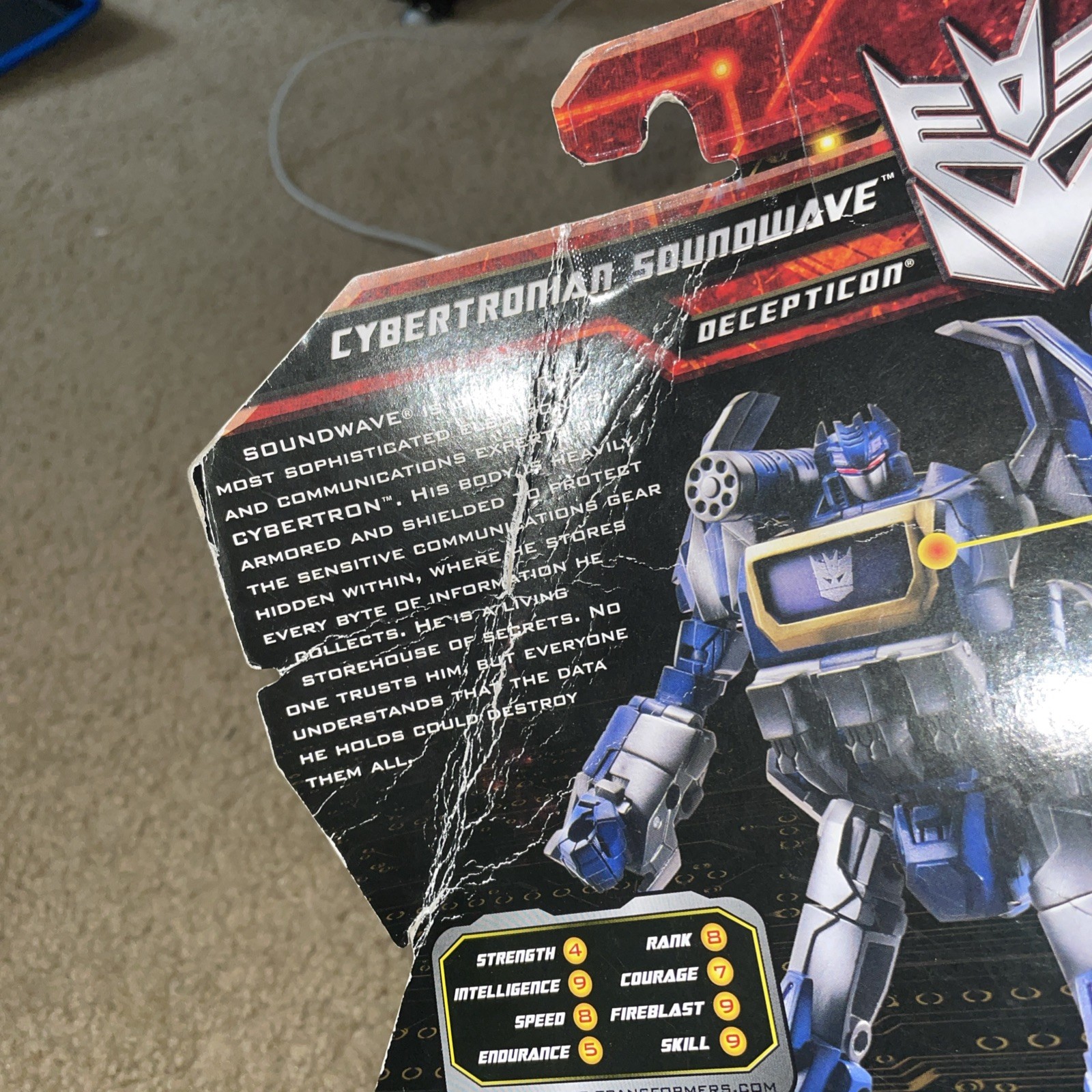 Transformers Generations Deluxe Class Cybertronian Soundwave Figure NEW 2010
