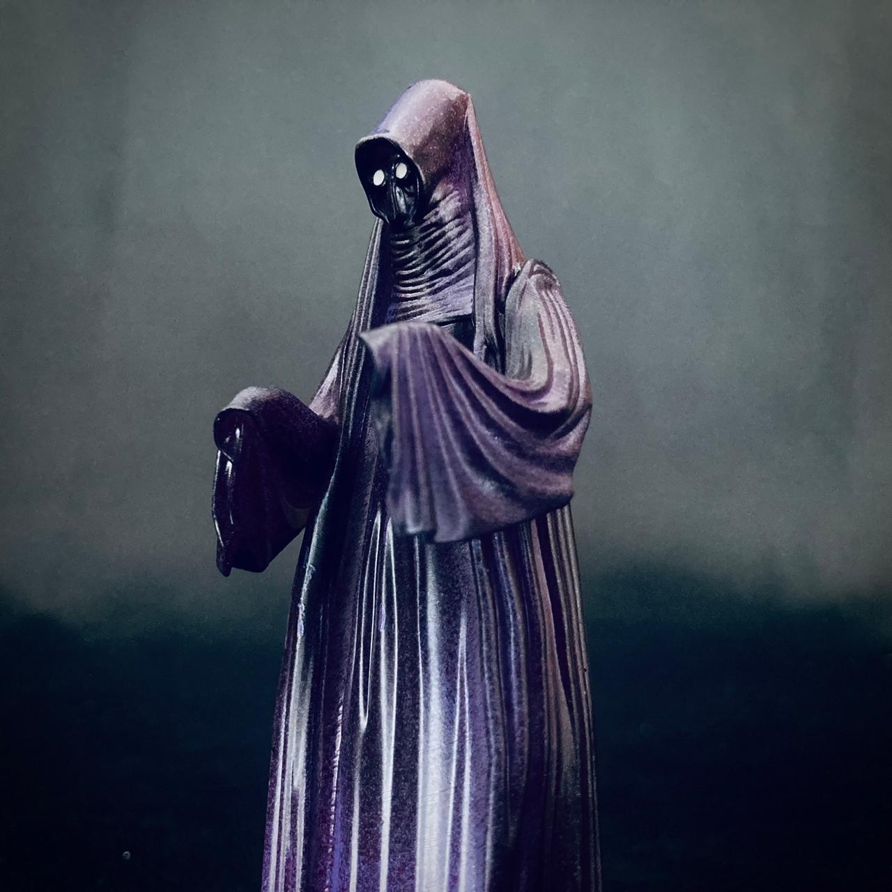 Snoke&rsquo;s Throne Room Attendants for 3.75 in & 6 in Figure Diorama (1:18 & 1:12 )
