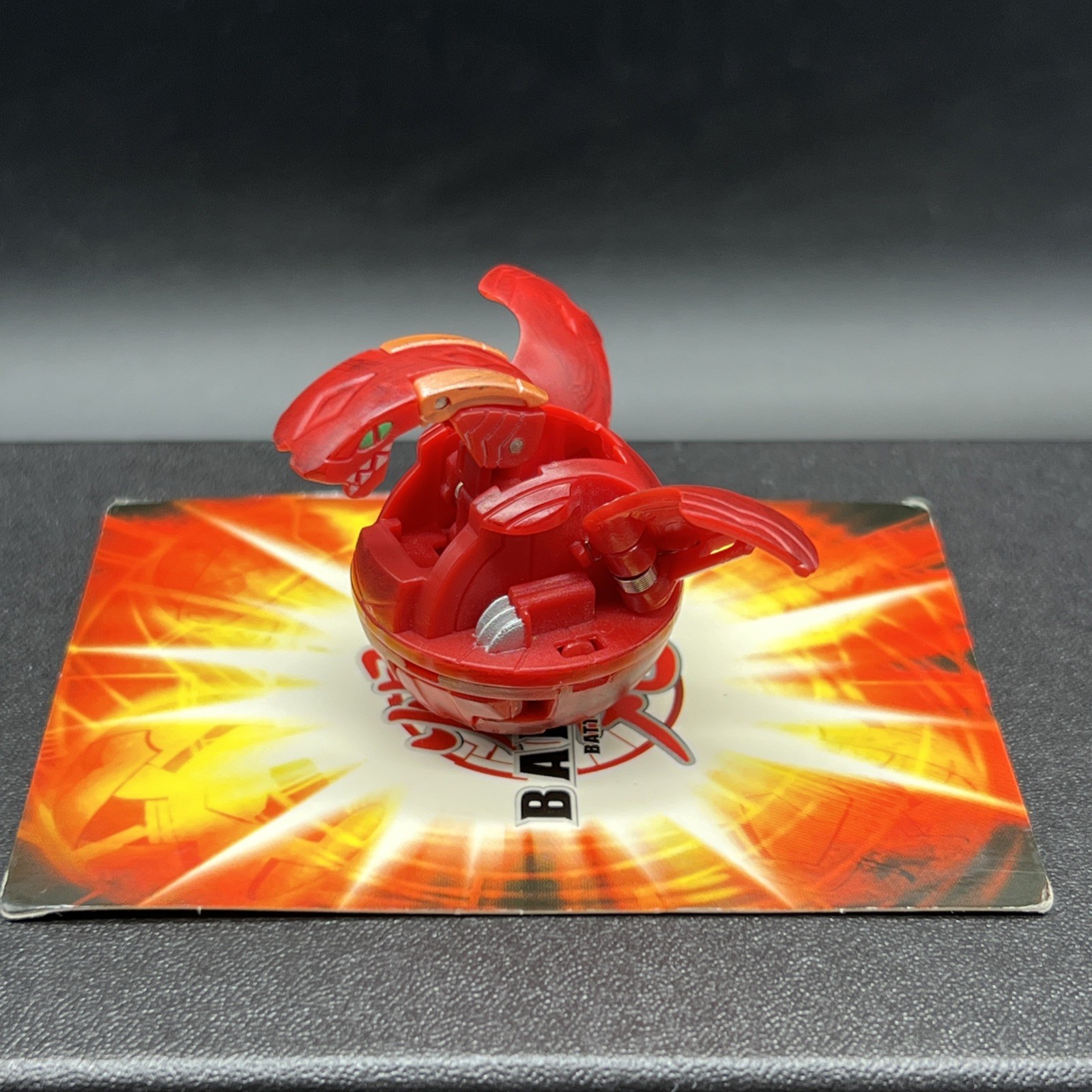 Pyrus Battle Damaged Hyper Dragonoid 600G Bakugan Battle Brawlers