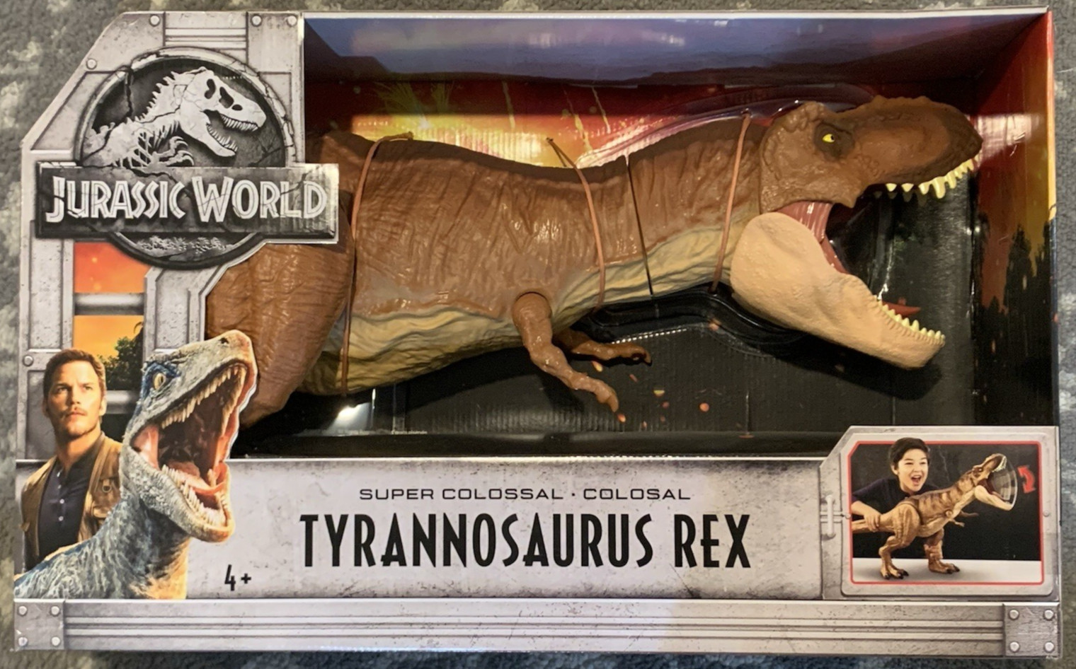 Tyrannosaurus rex Jurassic World Super Colossal T-rex Mattel 2018 Rare New Boxed