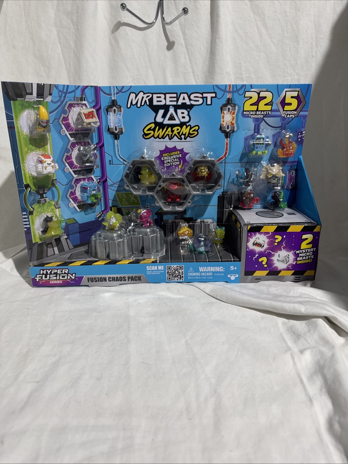 Mr. Beast Lab Swarms Hyper Fusion Chaos Pack 22 Micro Beasts 5 Fusion Caps NEW
