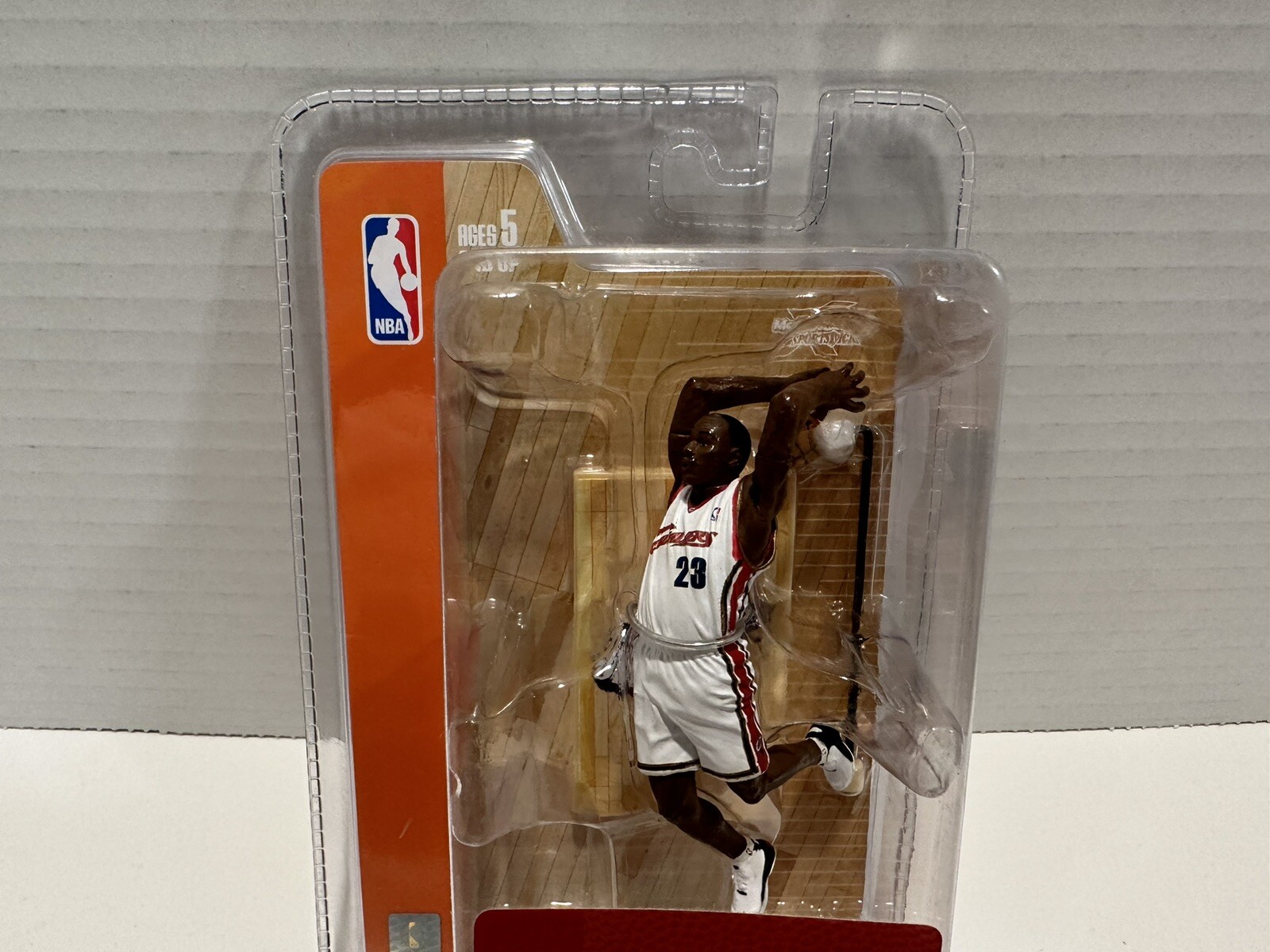 2004 McFarlane NBA LeBron James Cleveland Cavaliers Mini Action Figure 3&Prime; NEW!