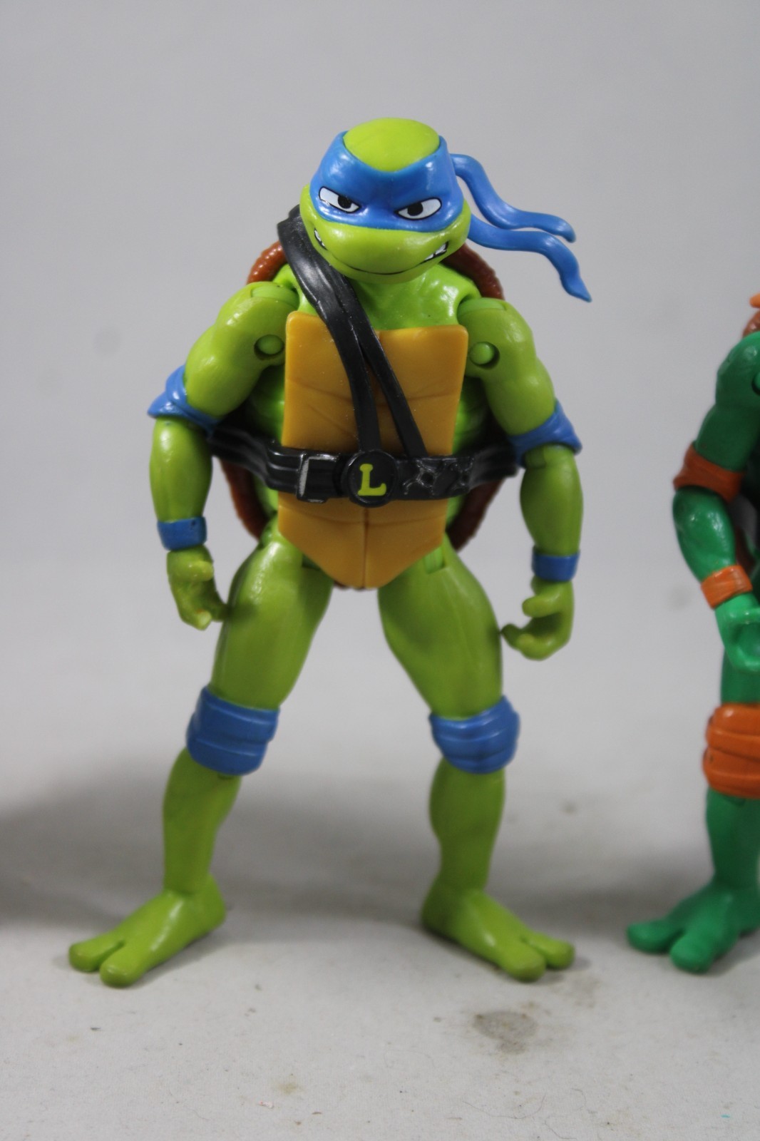 TMNT Mutant Mayhem Action Figure Set Raphael Leonardo Lot Loose Mondo Gecko
