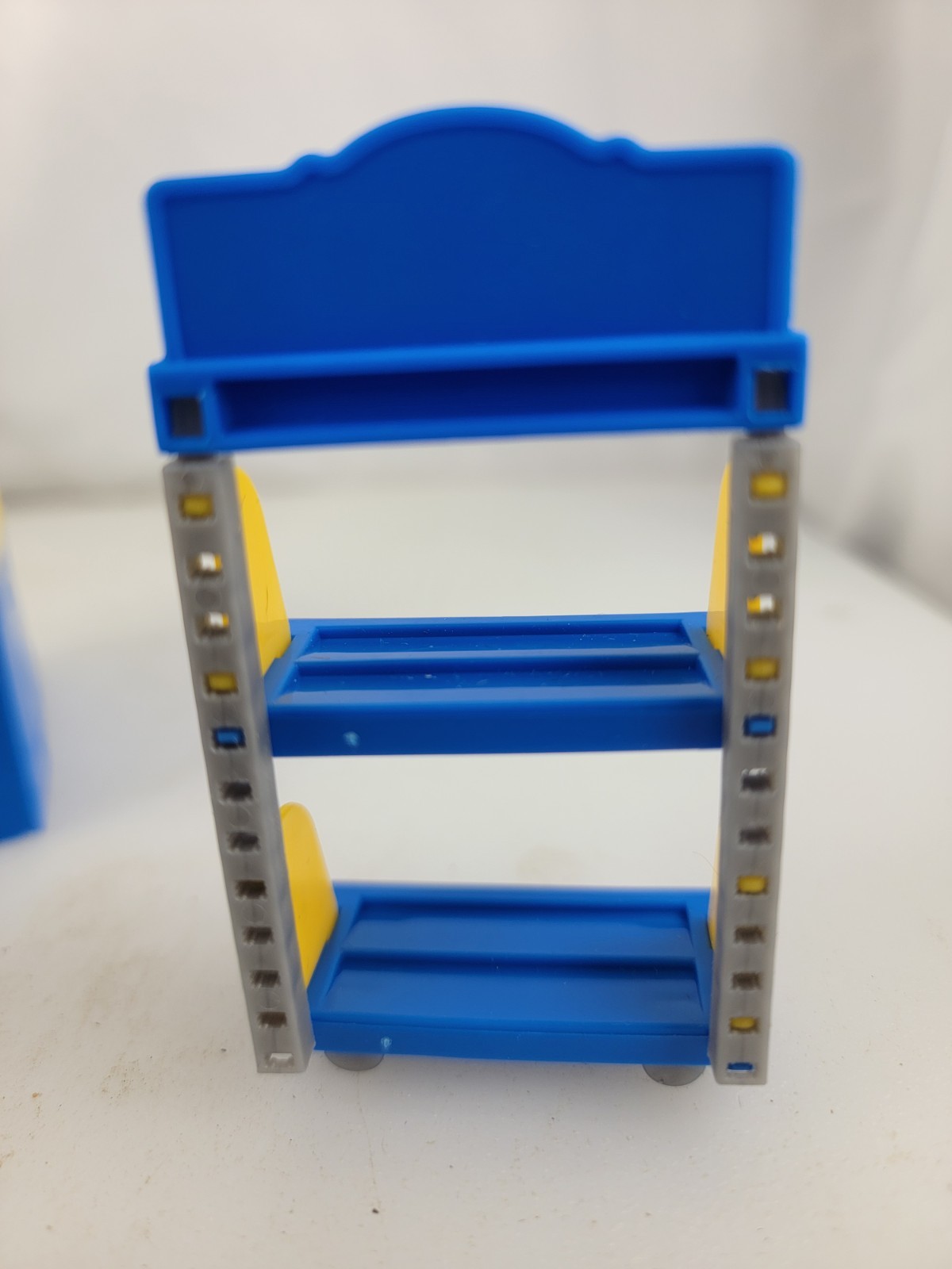 Zuru Mini Brands Mini Mart Store Casher Station And Shelf Display