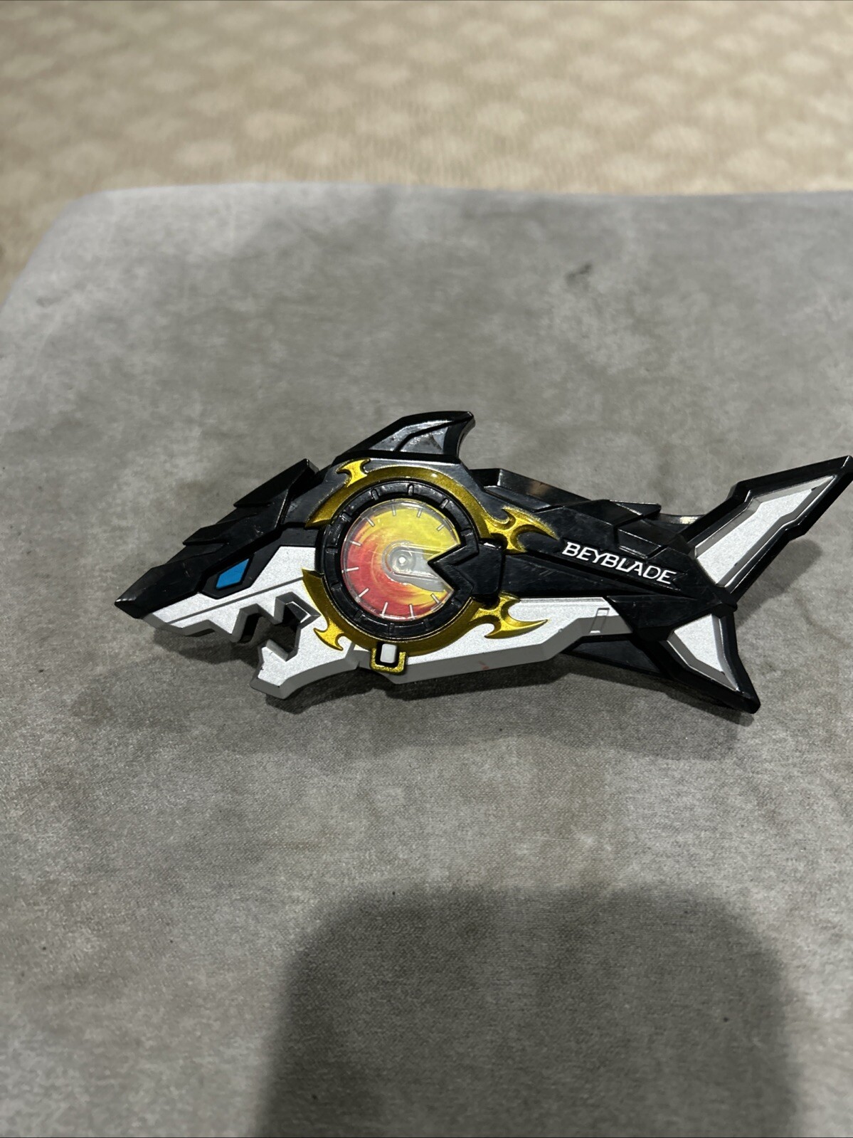 Beyblade Burst Turbo FORNEUS F4 Shark Launcher Only Free Shipping