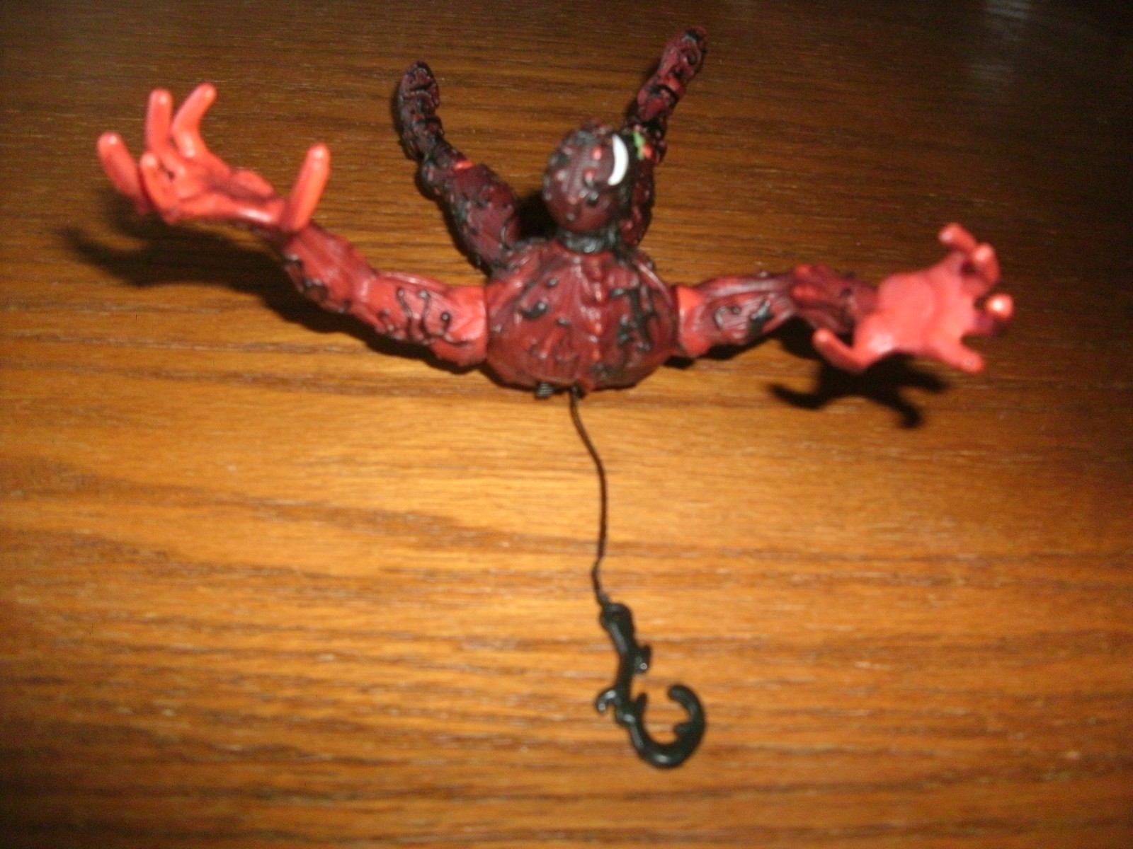 Marvel Spiderman Carnage Web Flyers Snack Attack Action Figure w/ hook 4.75 in.