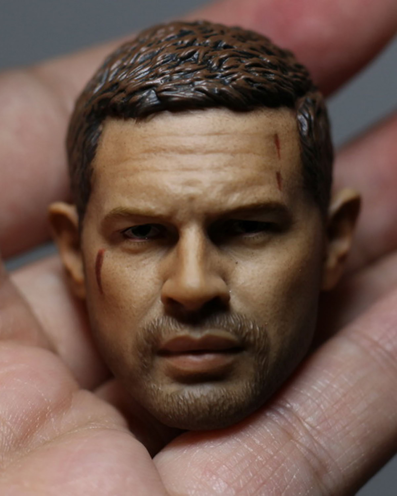 1/6 Tom Hardy Wounded Face Head Sculpt Fit 12 » Muscle Figure Body