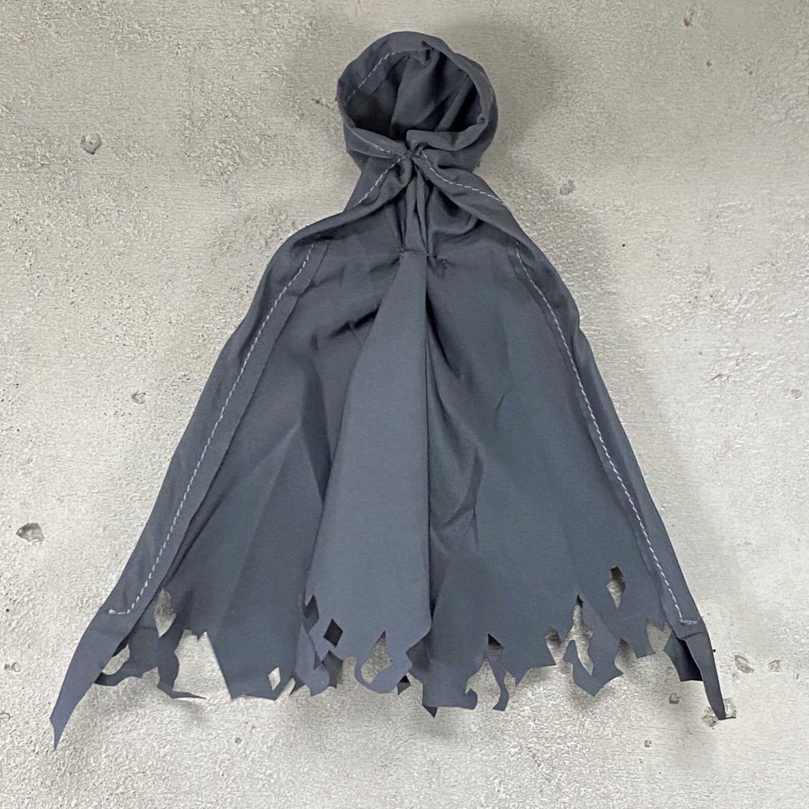 SU-EZHC-DGG: 1/12 wired battle damaged Hooded cape for 6&Prime; figure – Dark Grey