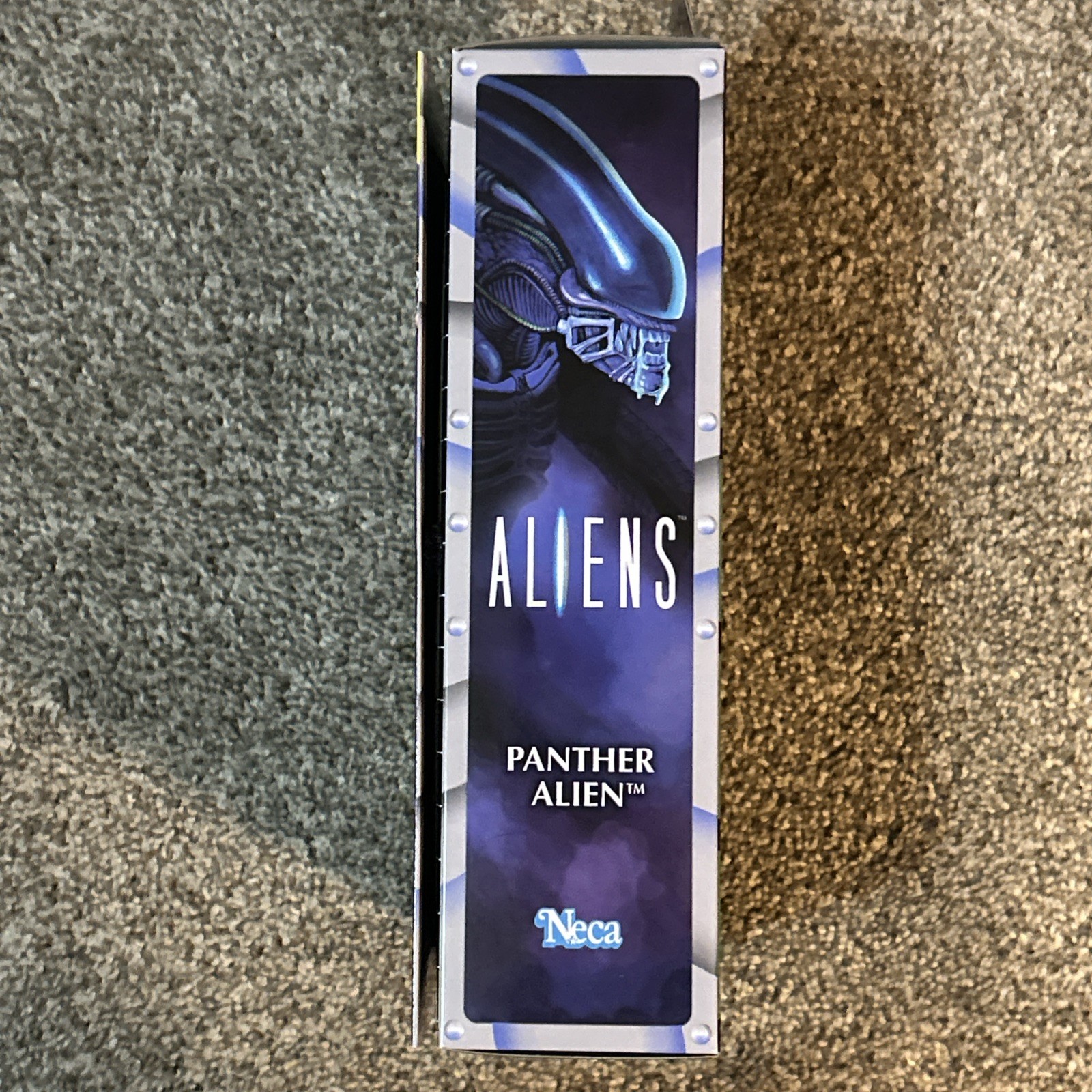 2020 NECA ALIENS Panther Alien w/Magnetic Attack Parasite Action Figure NEW MINT