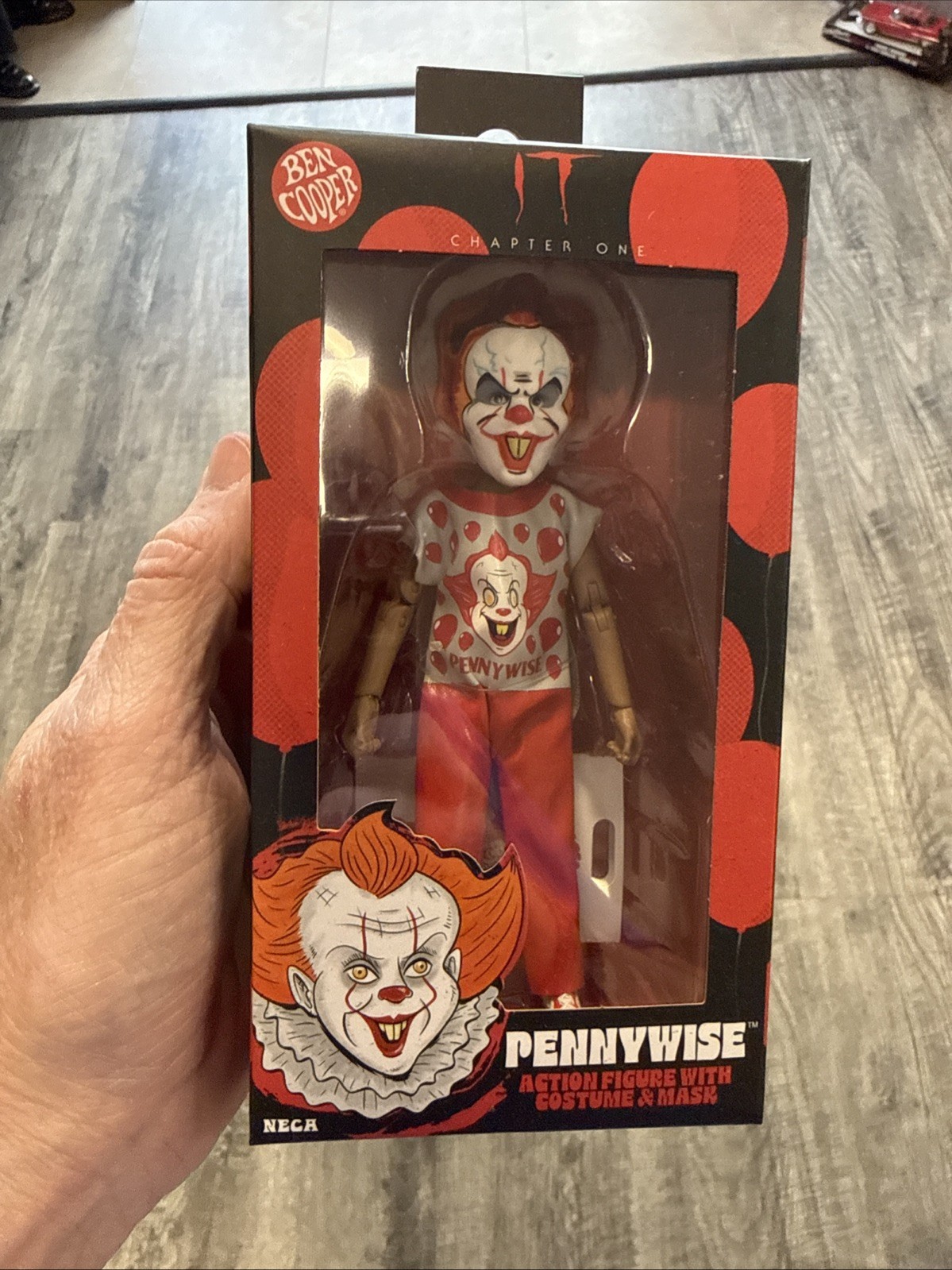 Ben Cooper s9 It Pennywise Toy Figure NECA 54237