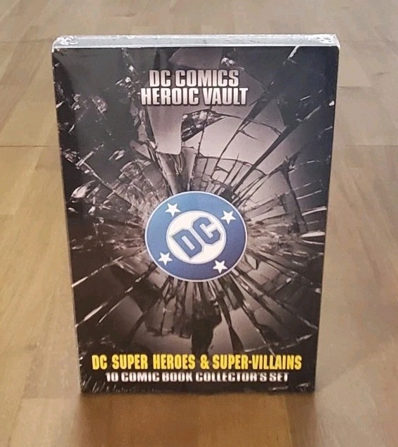 DC Comic Heroic Vault Super Heroes &Super-Villains 10 Comic Book Collector&rsquo;s Set