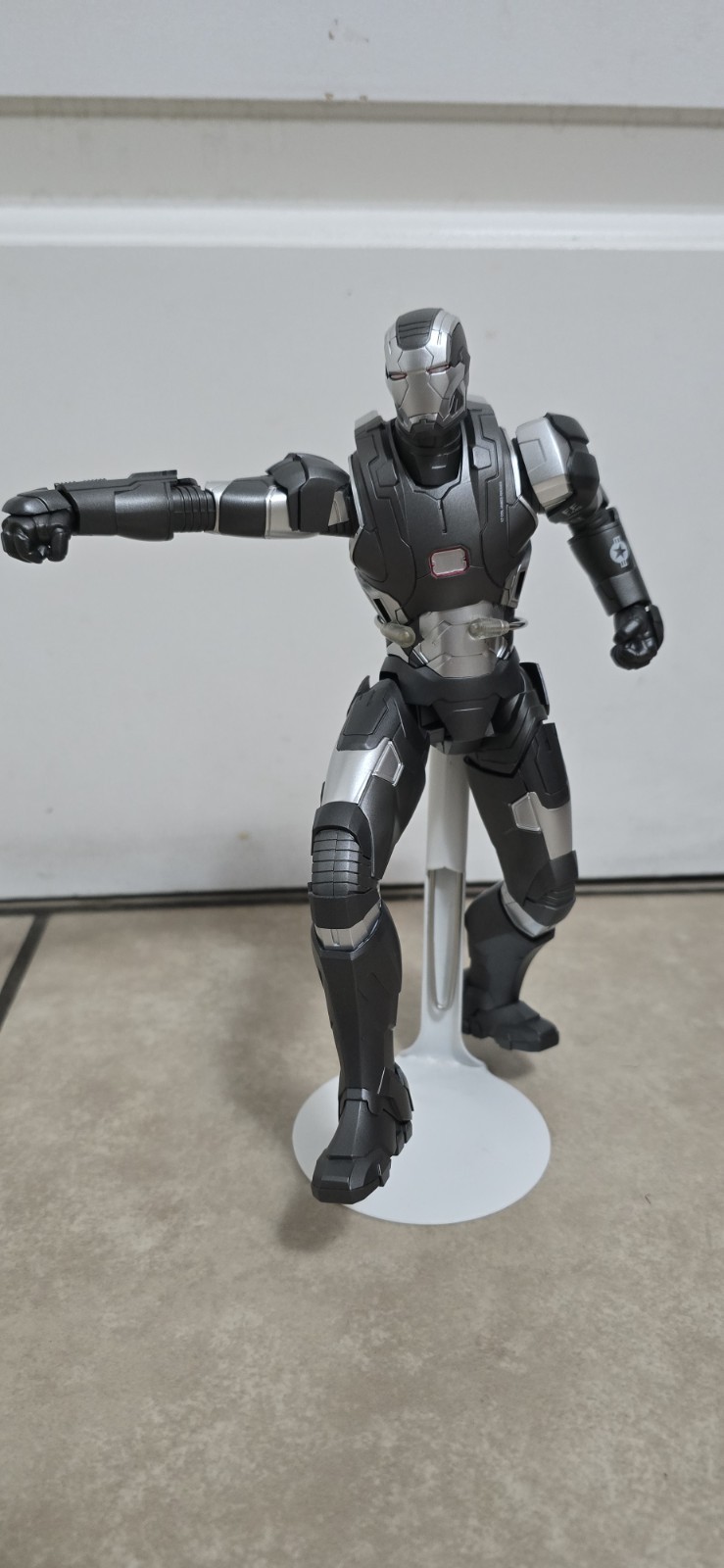Dragon Models Iron Man 3 – War Machine 1/9 Scale READ