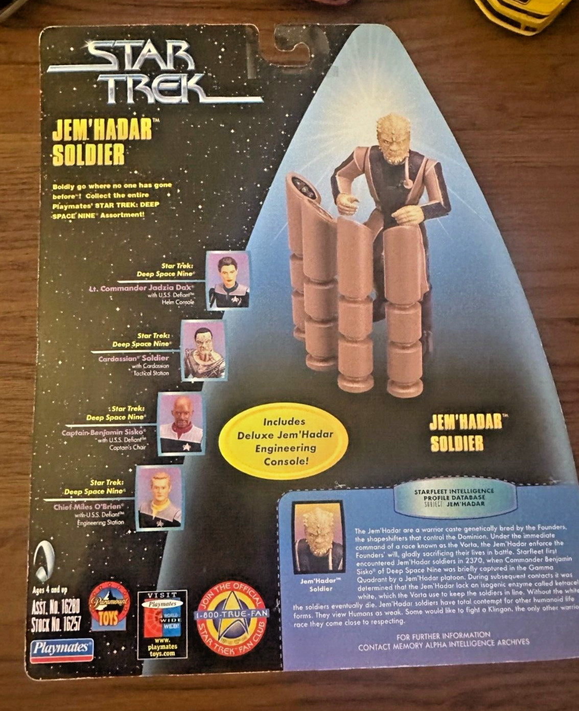 PLAYMATES STAR TREK WARP FACTOR SERIES 2 JEM&rsquo;HADAR SOLDIER W Engineering Concole