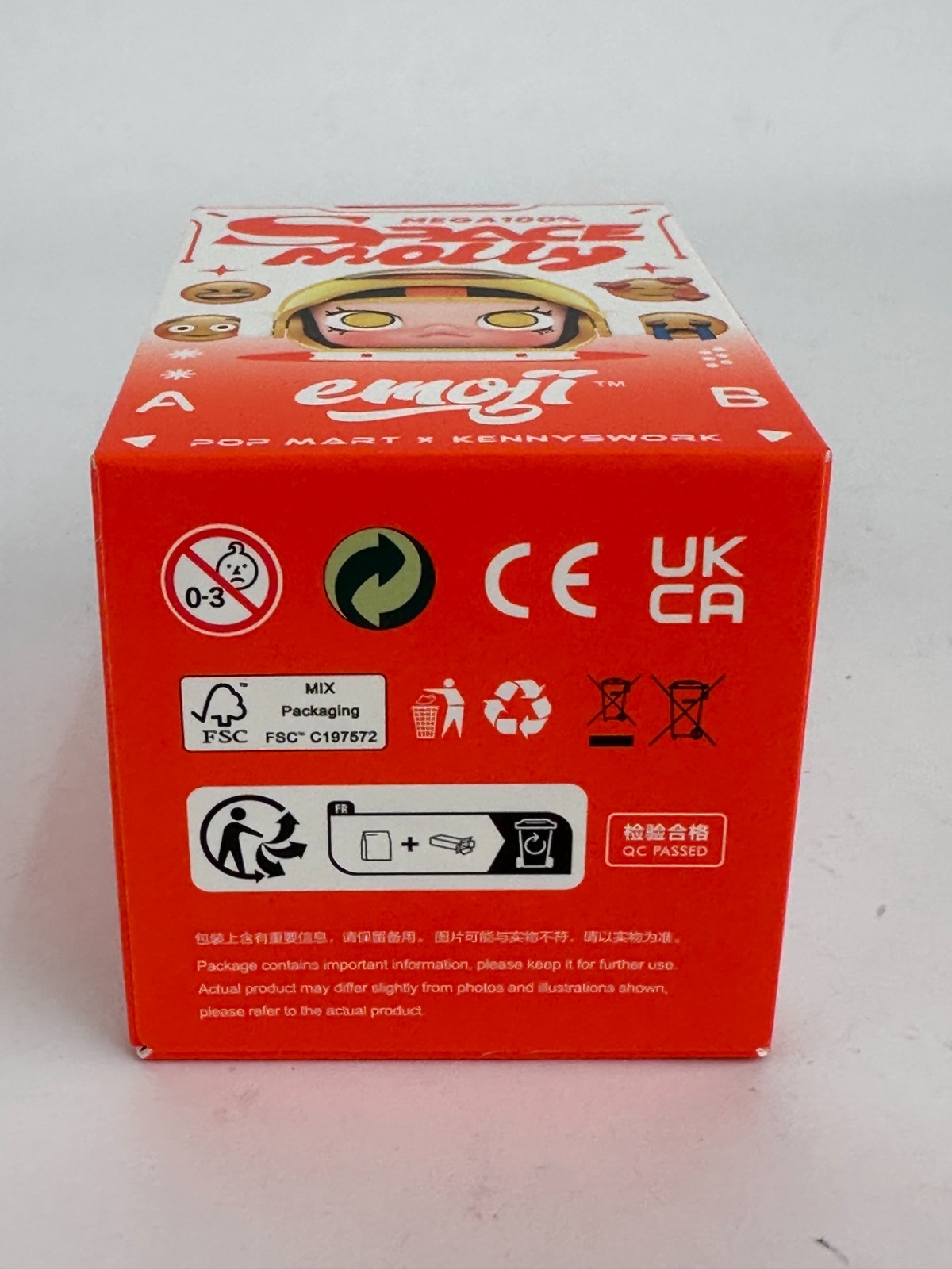 POP MART 100% Mega Space Molly x Emoji Series Confirmed Figure Doll in Open Box
