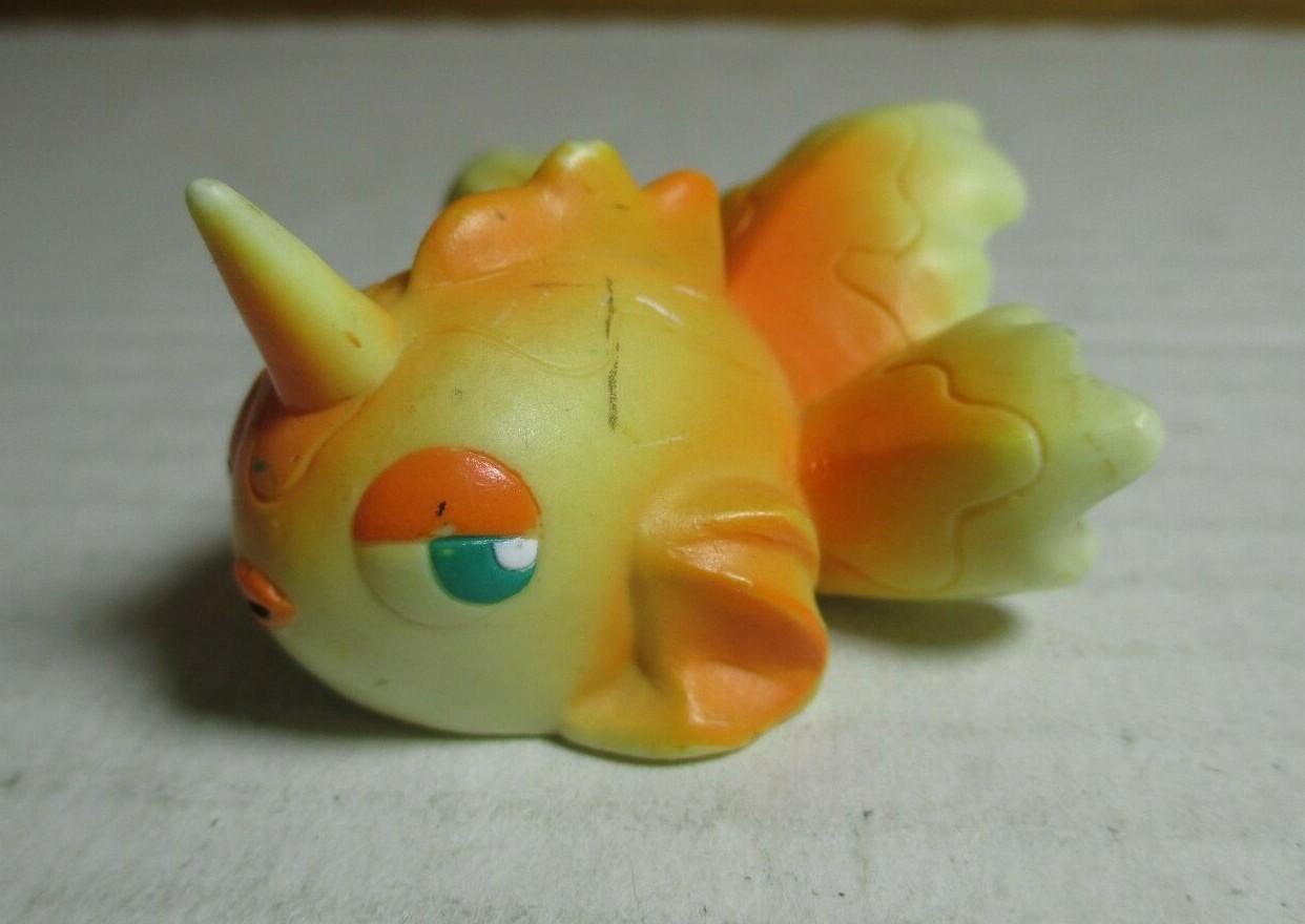 1997 Pokemon Finger Puppet Goldeen Figure Catch em All Nintendo Bandai