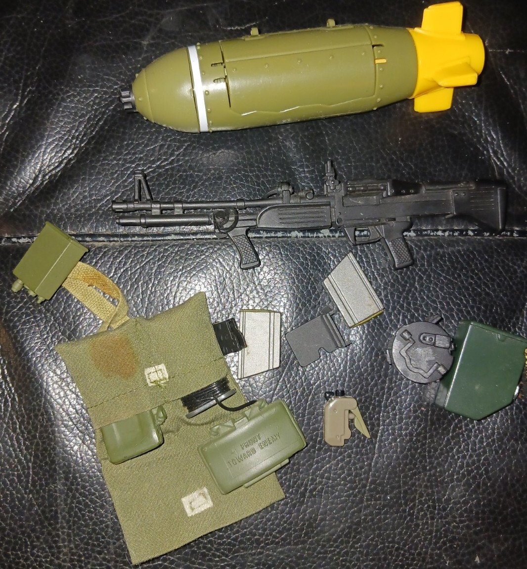 21st Century Toys Ultimate Soldier Saw Clarmore Mines Bomb