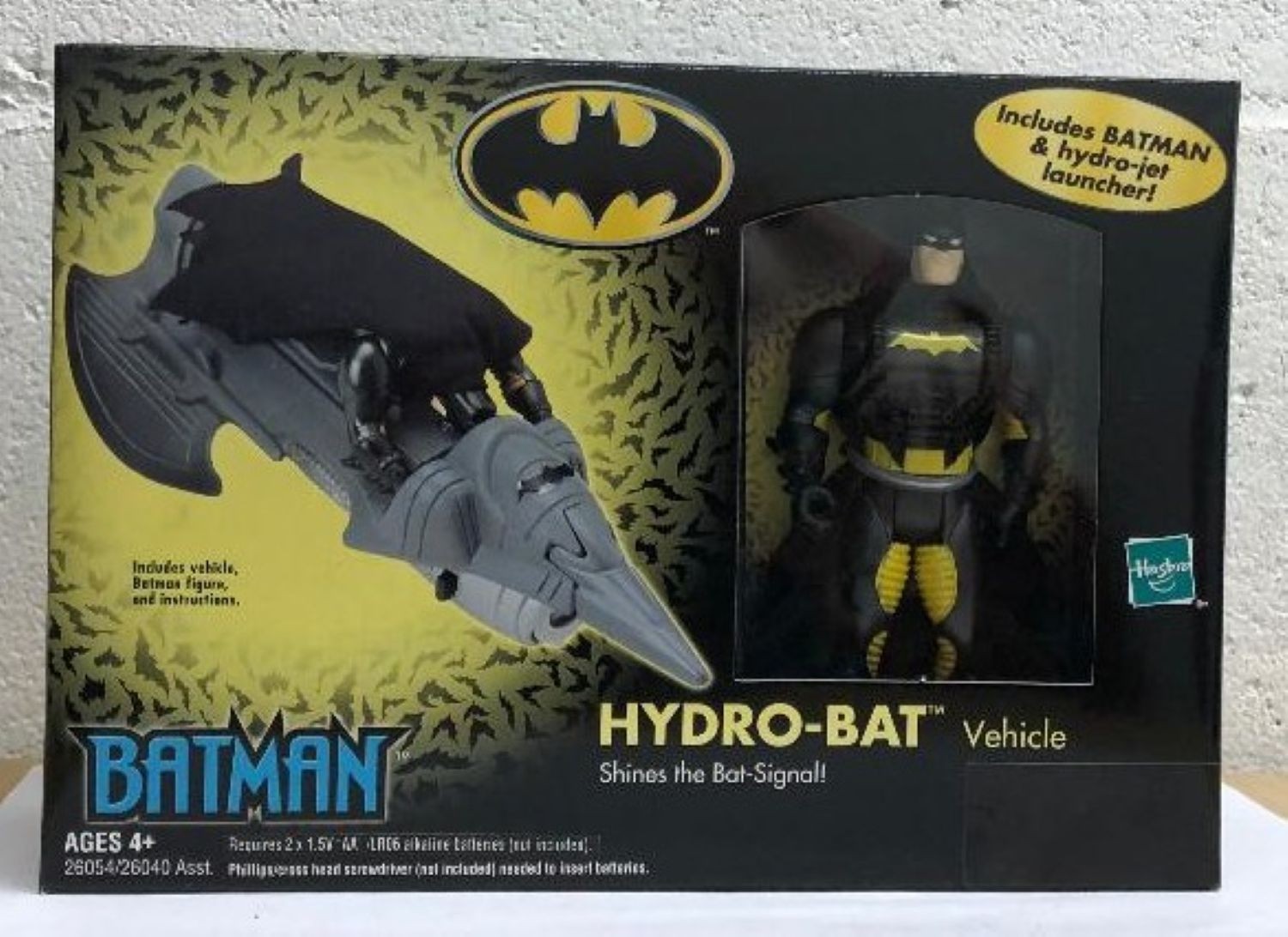 Batman The Animated Series Hydro-Bat Vehicle Bat Signal BTAS Hasbro 2003 SEALED
