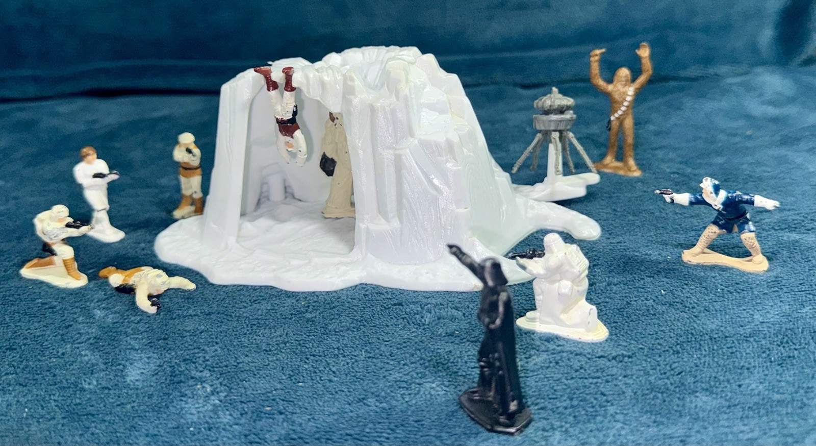 Star Wars Micro Collection Hoth Wampa Cave Complete + 6 xtra Figures Kenner 1982