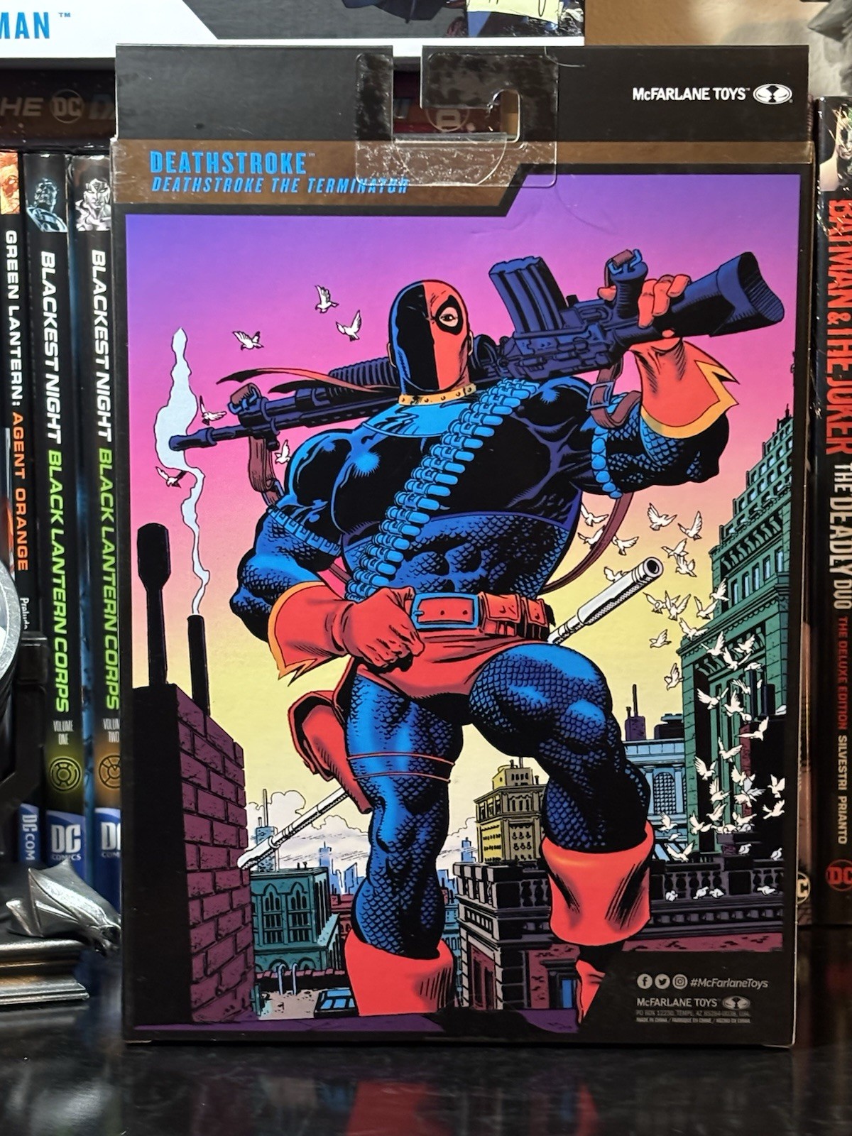 McFarlane DC Multiverse Deathstroke Collector Edition/Platinum. New