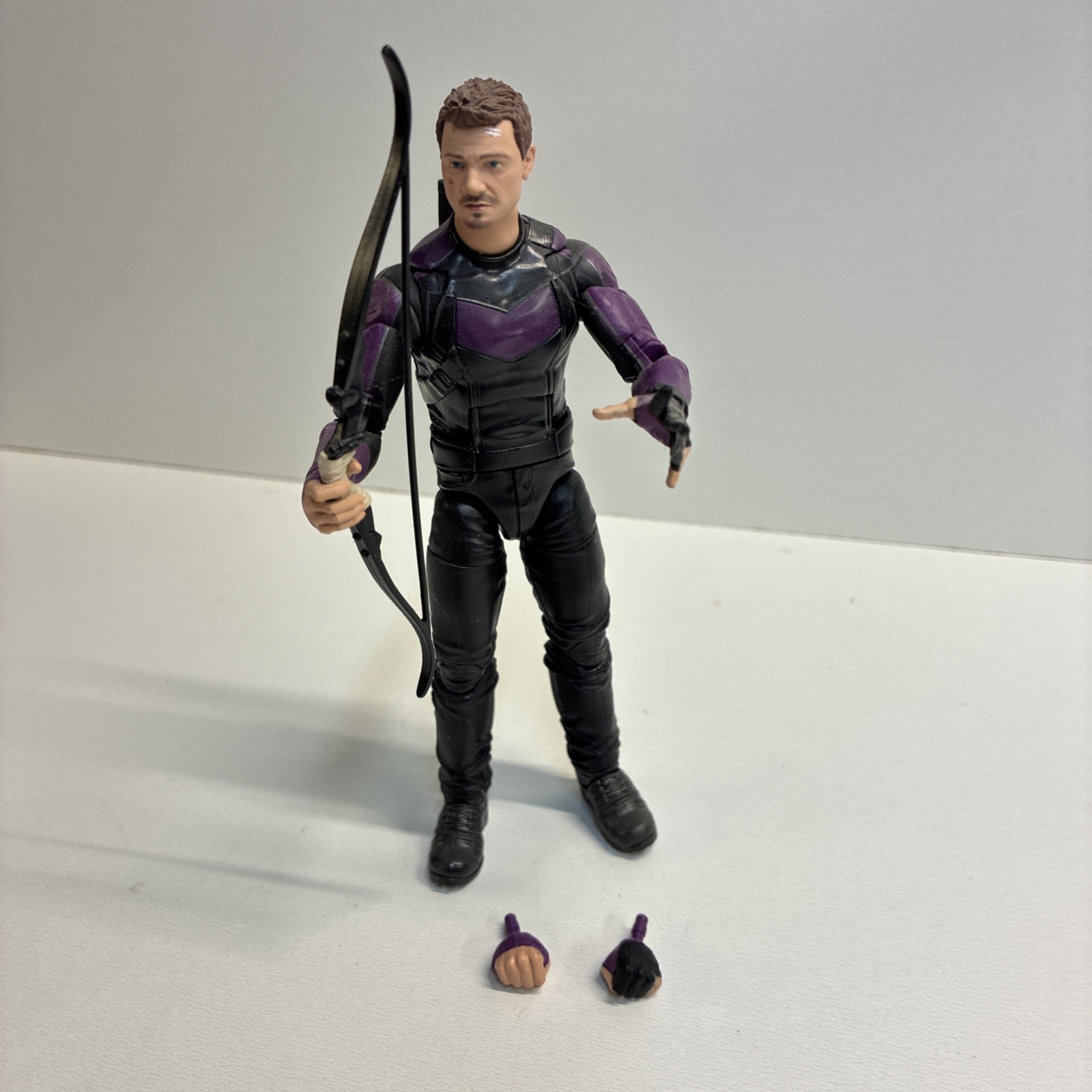 Marvel Legends Hawkeye 6&Prime; Action Figure Clint Barton Disney Plus Hasbro