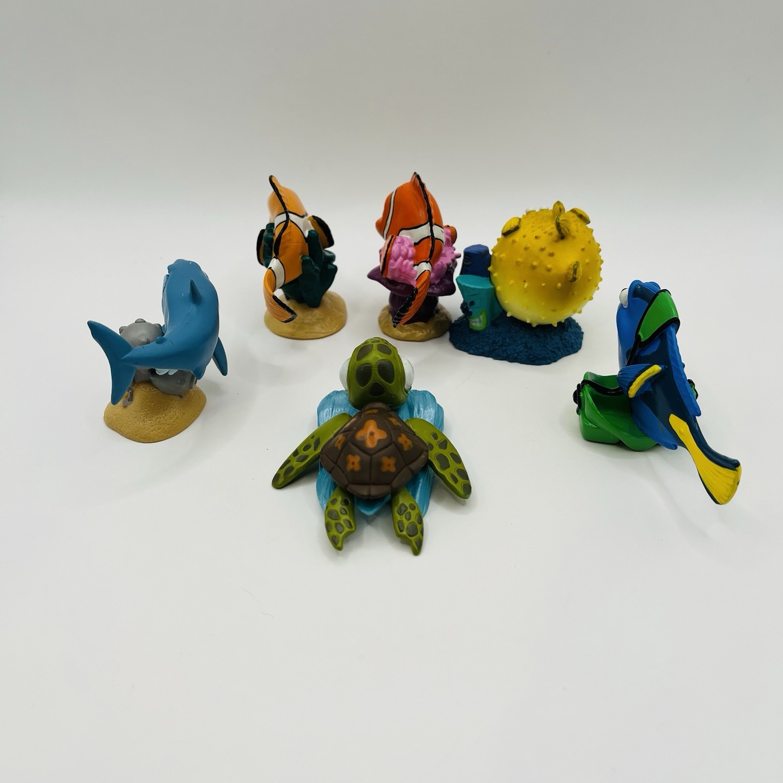 Disney Store Finding Nemo Dory Figure Play Set 6-Pc PVC Cake Topper
