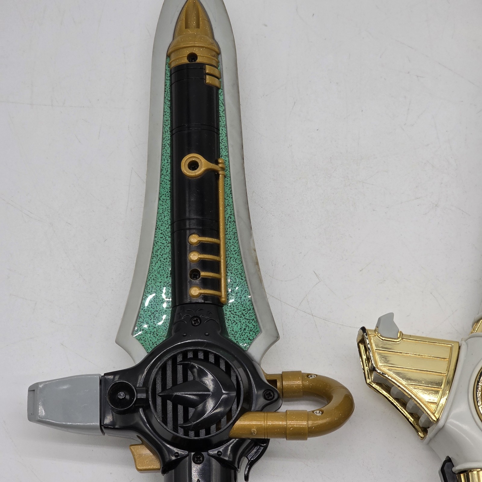 Power Rangers Dragon Dagger & White Ranger Saba Sword Toy Lot 1994 Bandai MMPR
