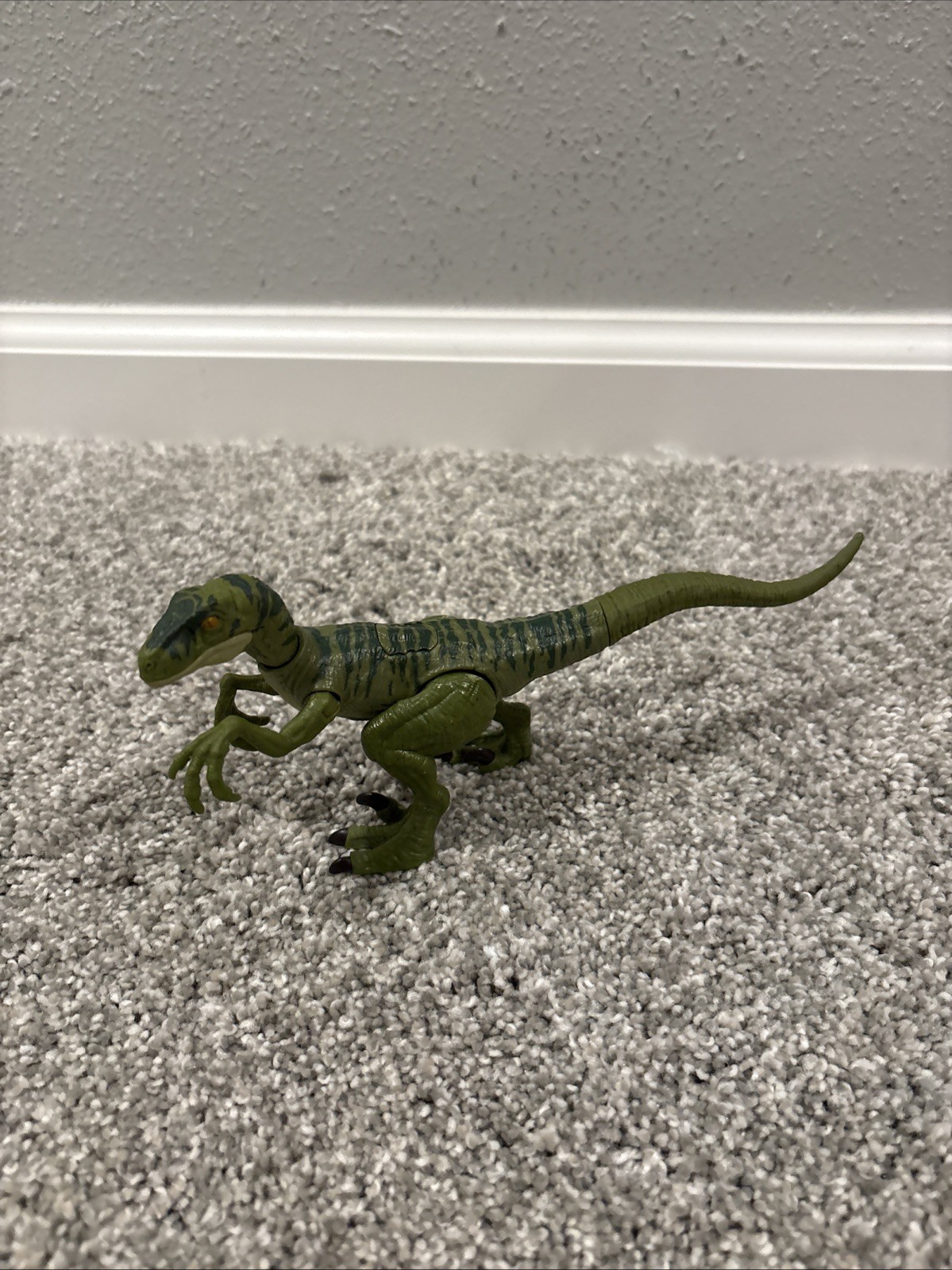 Jurassic World Primal Attack Pack Velociraptor Articulated Action Figure
