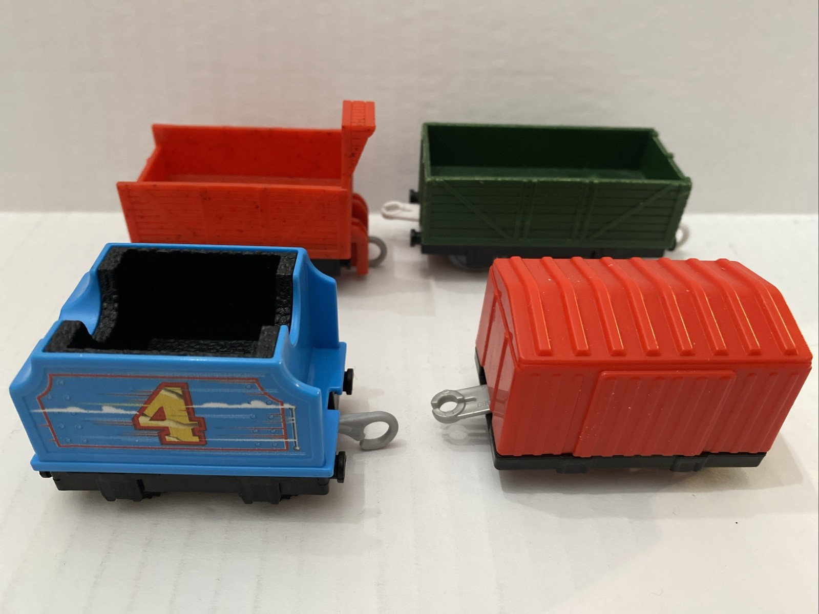 Thomas and Friends Trackmaster Cargo Cars Lot Of 4 Years 2006 2013 2017