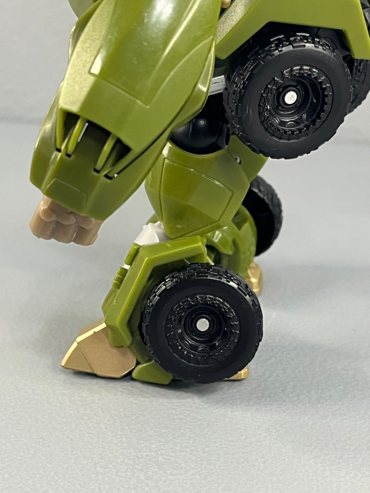 Hasbro Transformers Prime 2011 First Edition Voyager Class Bulkhead