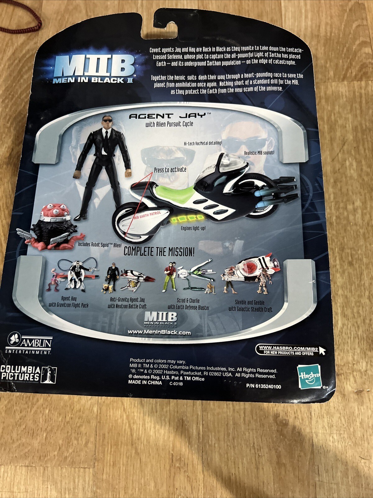 MEN IN BLACK II 2 Agent Jay Cycle Robot Squid and Agent Kay MIB Alien