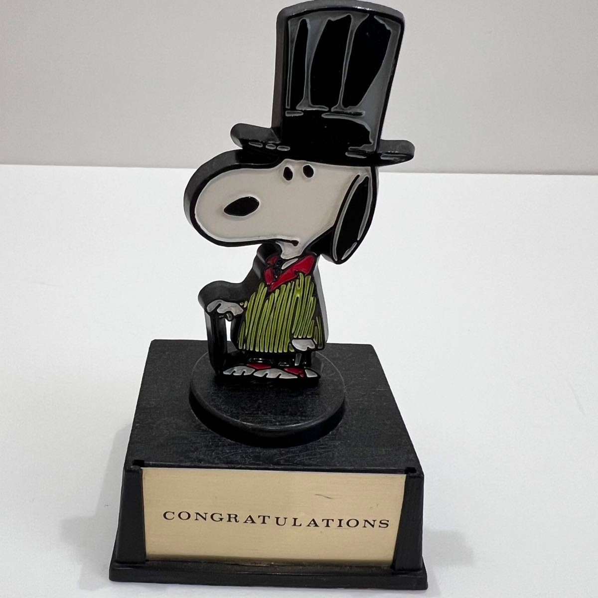 Snoopy Peanuts Figure AVIVA Trophy