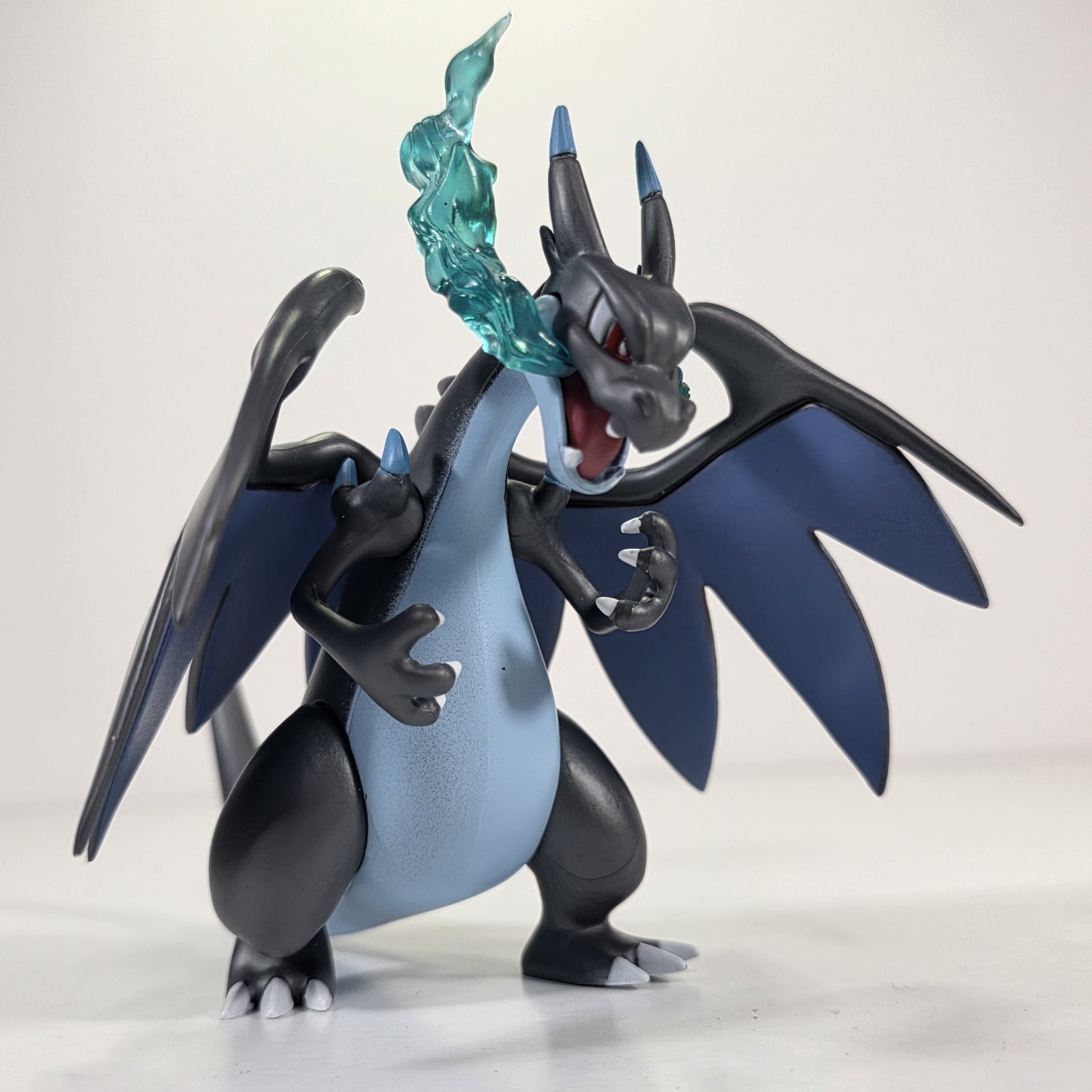 Pokémon 4&Prime; Mega Charizard X Collectible Action Figure Toy