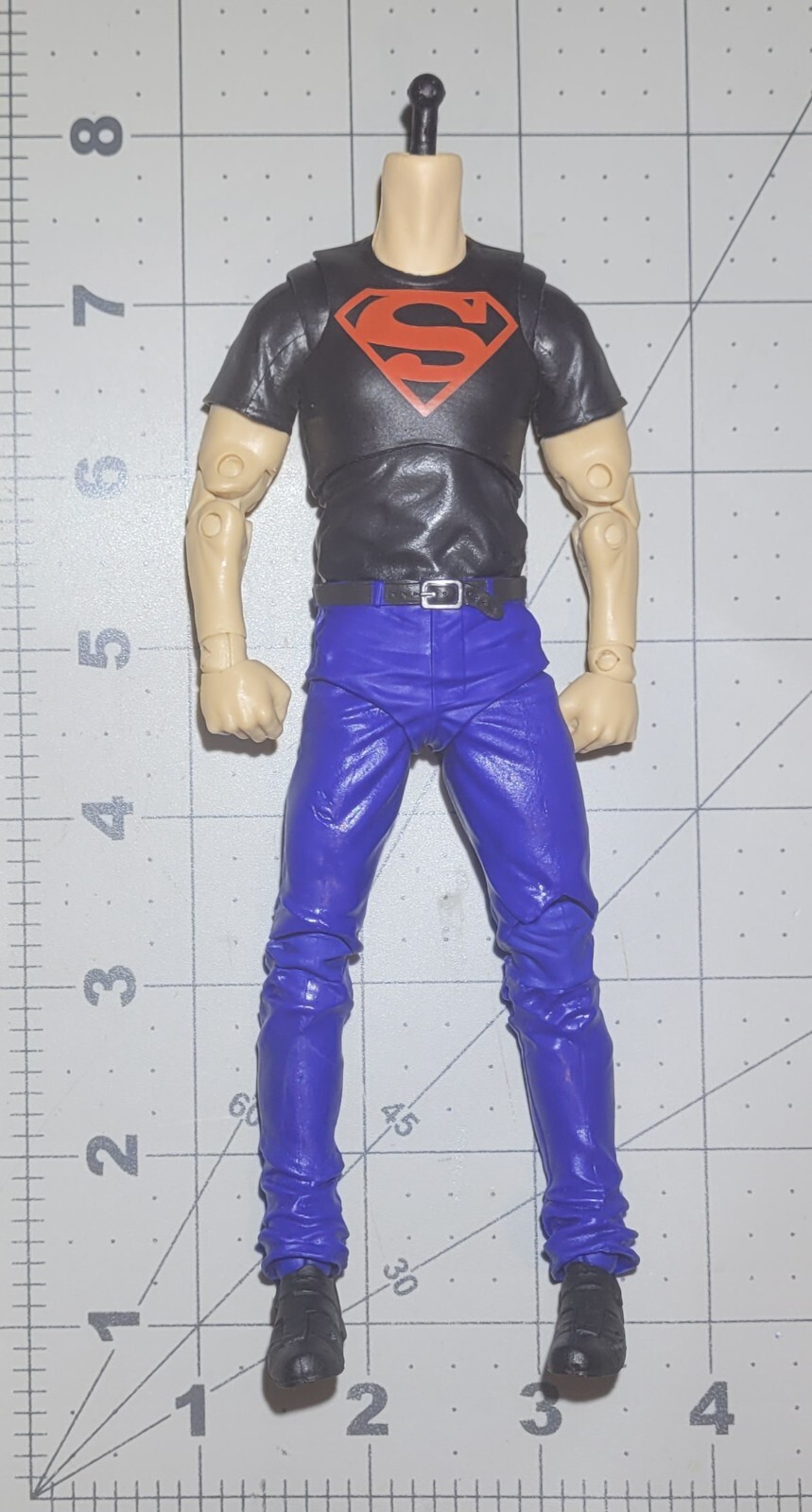 McFarlane DC Superboy Conner Kent Male Body Collector 7&Prime; Custom Fodder Parts