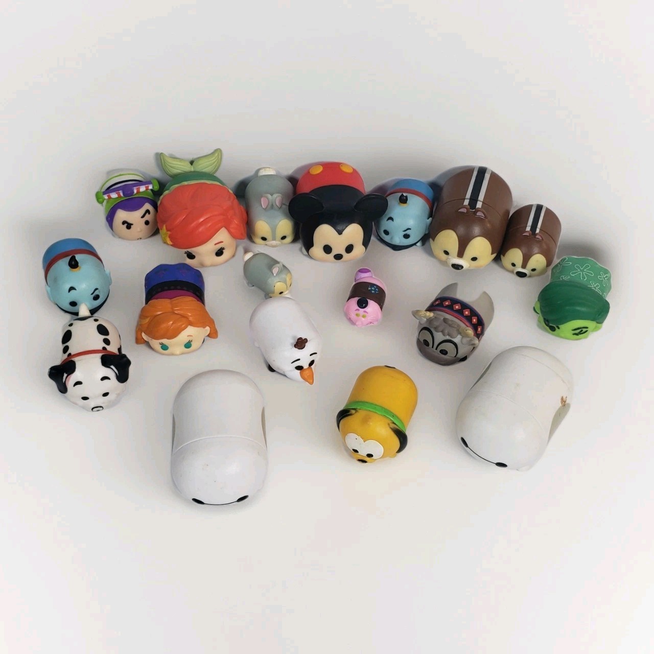 Disney TSUM TSUM Lot Of 18 Vinyl Figures Large Medium Small