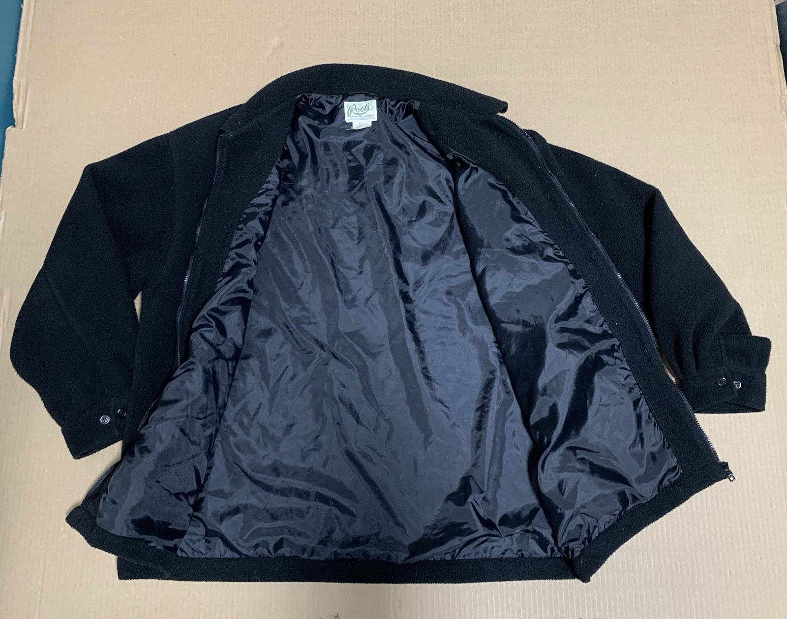 SPAWN Fleece Jacket Zipper – Made in Canada « ROOTS »- 2XL missing a button