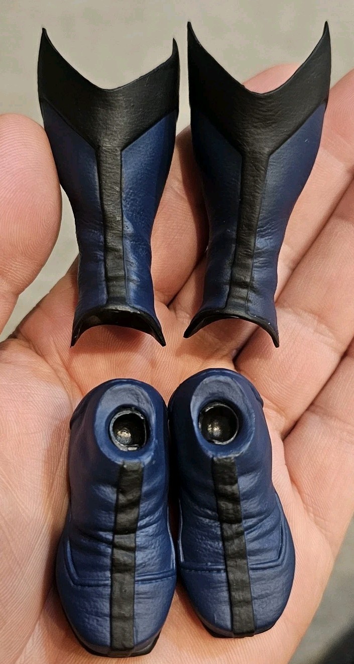 1/6 Sideshow Uncanny X-Men Wolverine Tiger Strip Suit BOOTS FEET ONLY