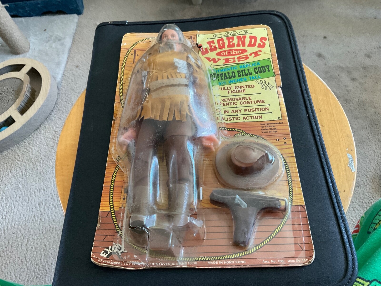 1973 EXCEL LEGENDS OF THE WEST BUFFALO BILL ACTION FIGURE CARDED MINT