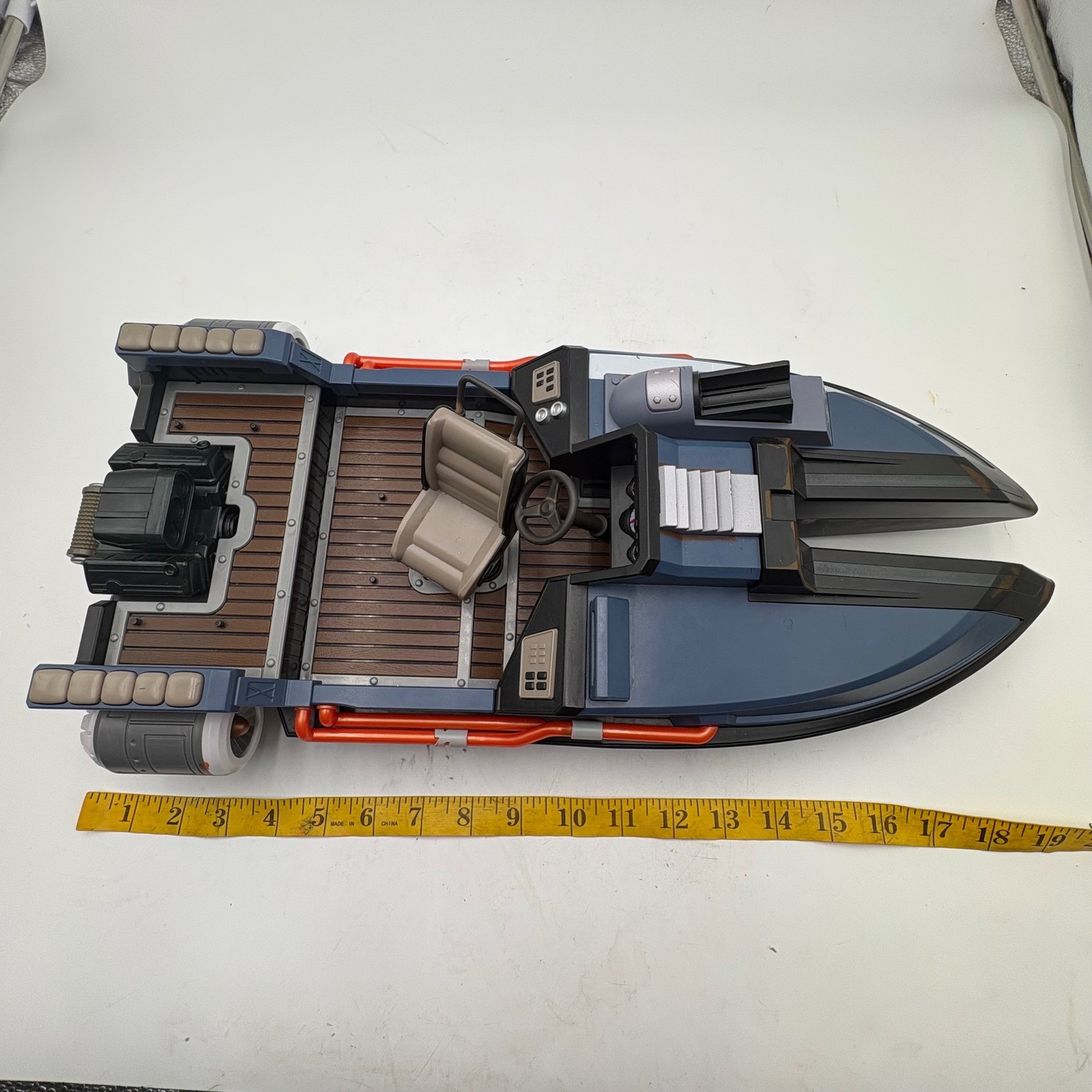 Fortnite Hasbro Victory Royale Series Motorboat Vehicle Blue F5905 6&Prime; Scale 18&Prime;
