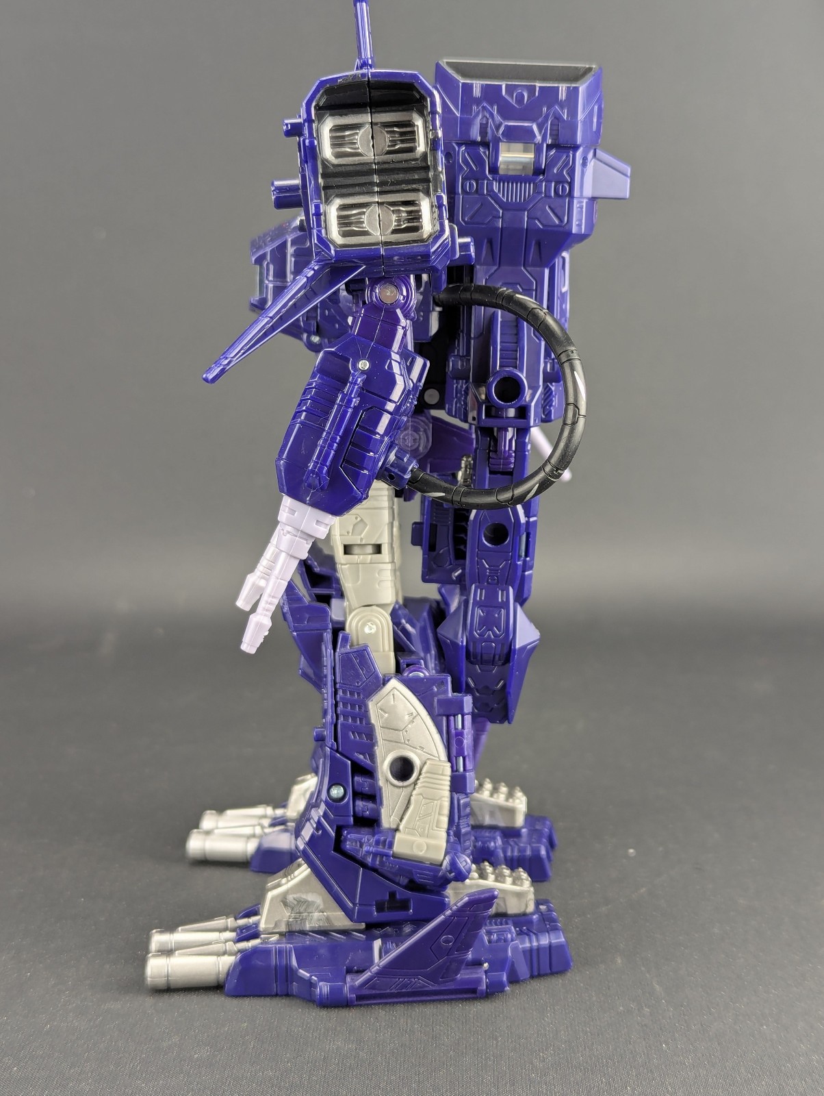 Transformers Siege Shockwave complete Hasbro WFC Generations Leader Class