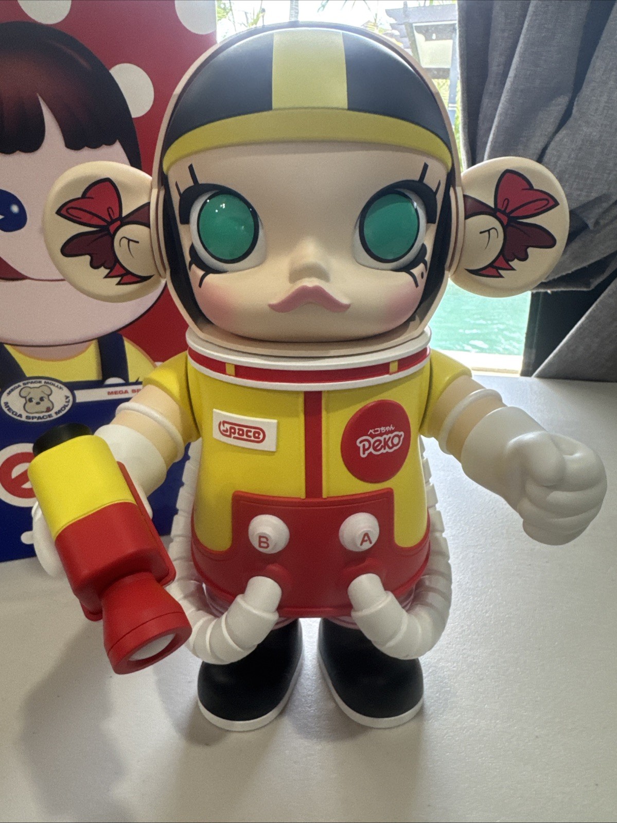 Authentic Pop Mart Mega Space Molly 400% PEKO. US Seller