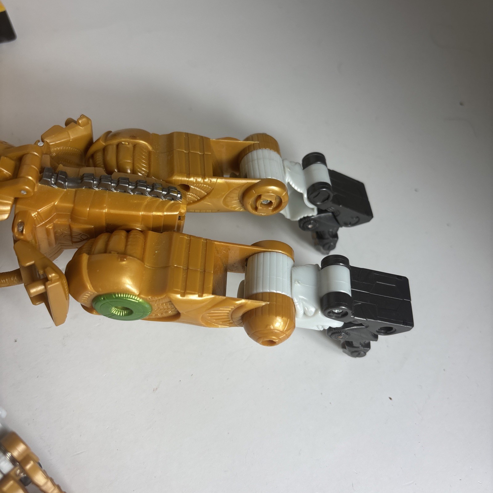 Transformers Lot W/ Bumble Bee Robot Figure Hasbro 10&Prime; Lights Sounds 2012