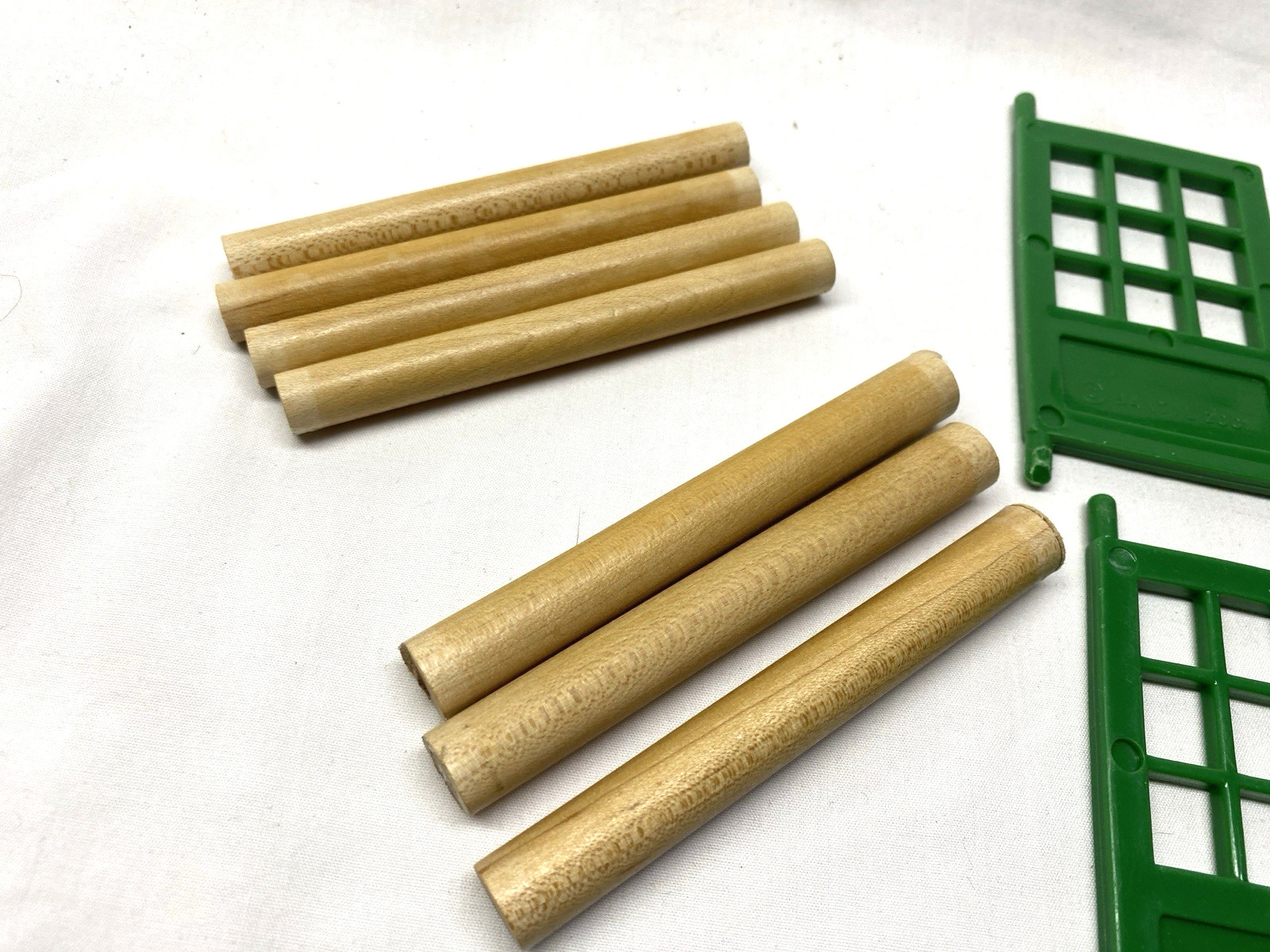 Replacement Doors/Posts for Thomas Wooden Railway Tidmouth Sheds Roundhouse 2001